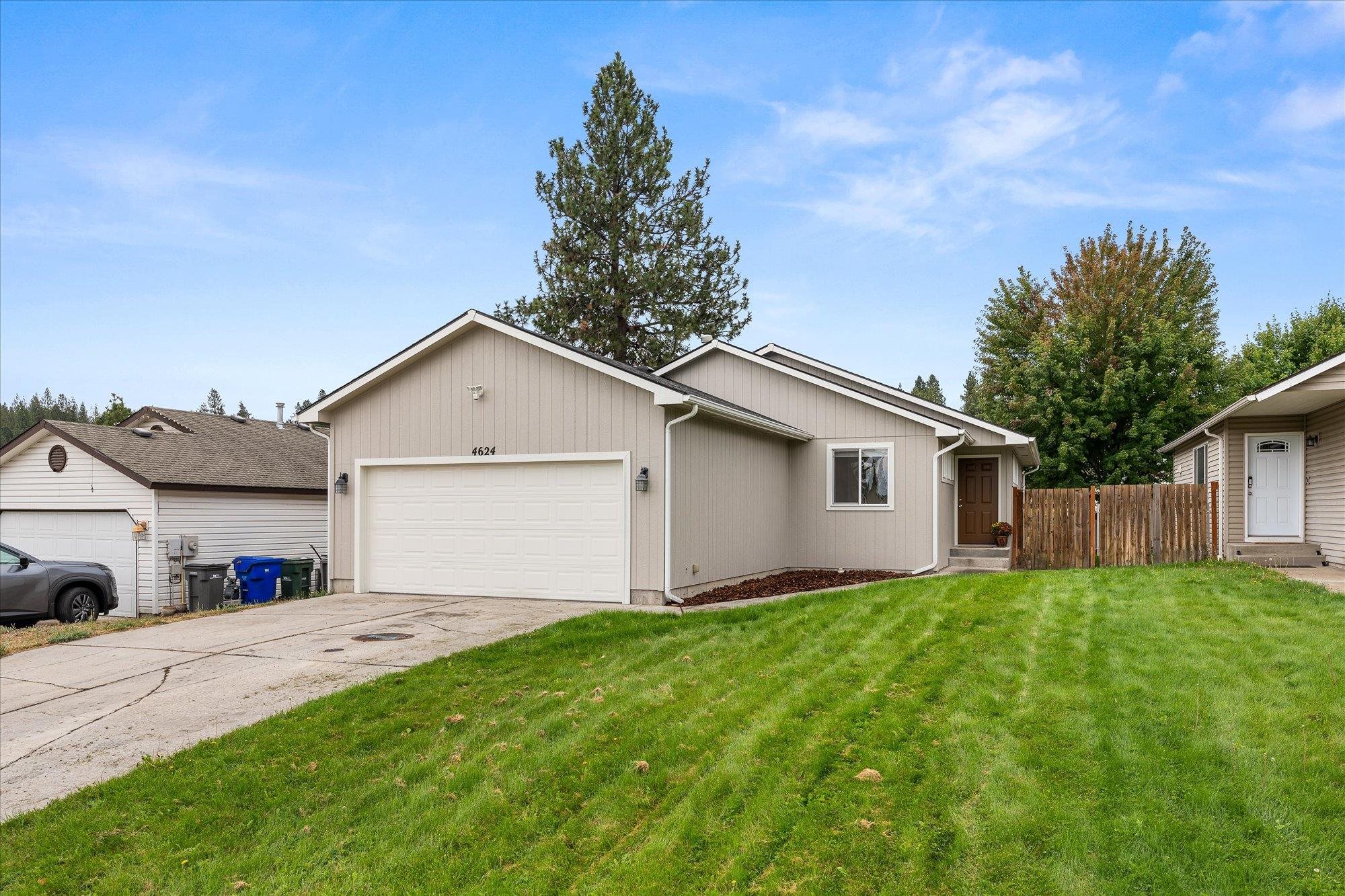 4624 E 14th Ave - Photo 2