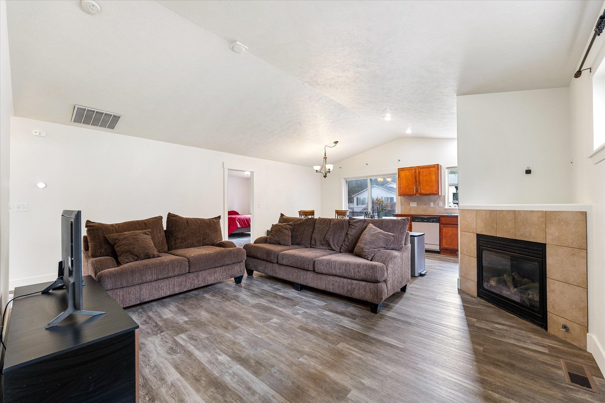 4624 E 14th Ave - Photo 7