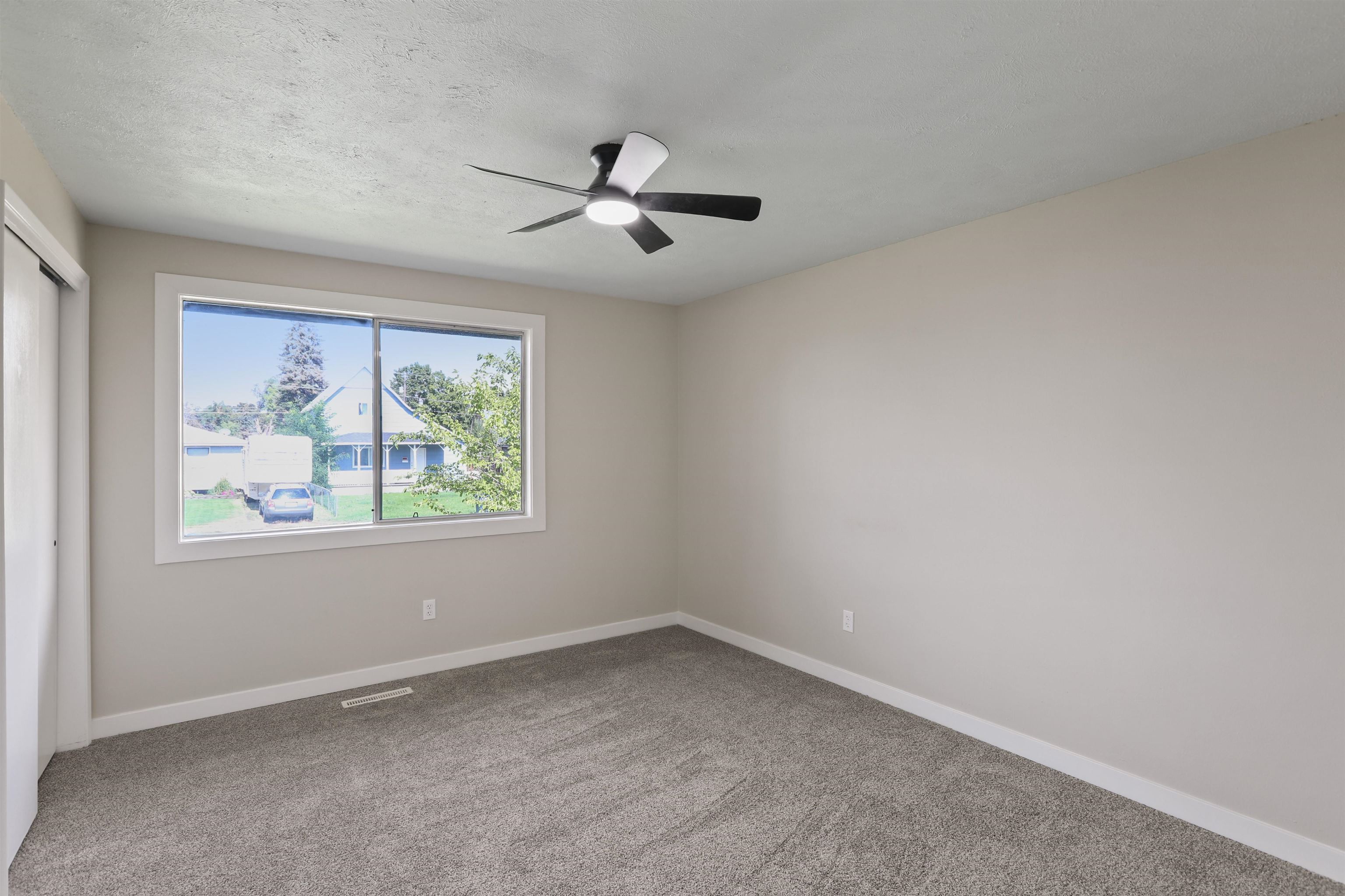 2908 E Cleveland Ave - Photo 4