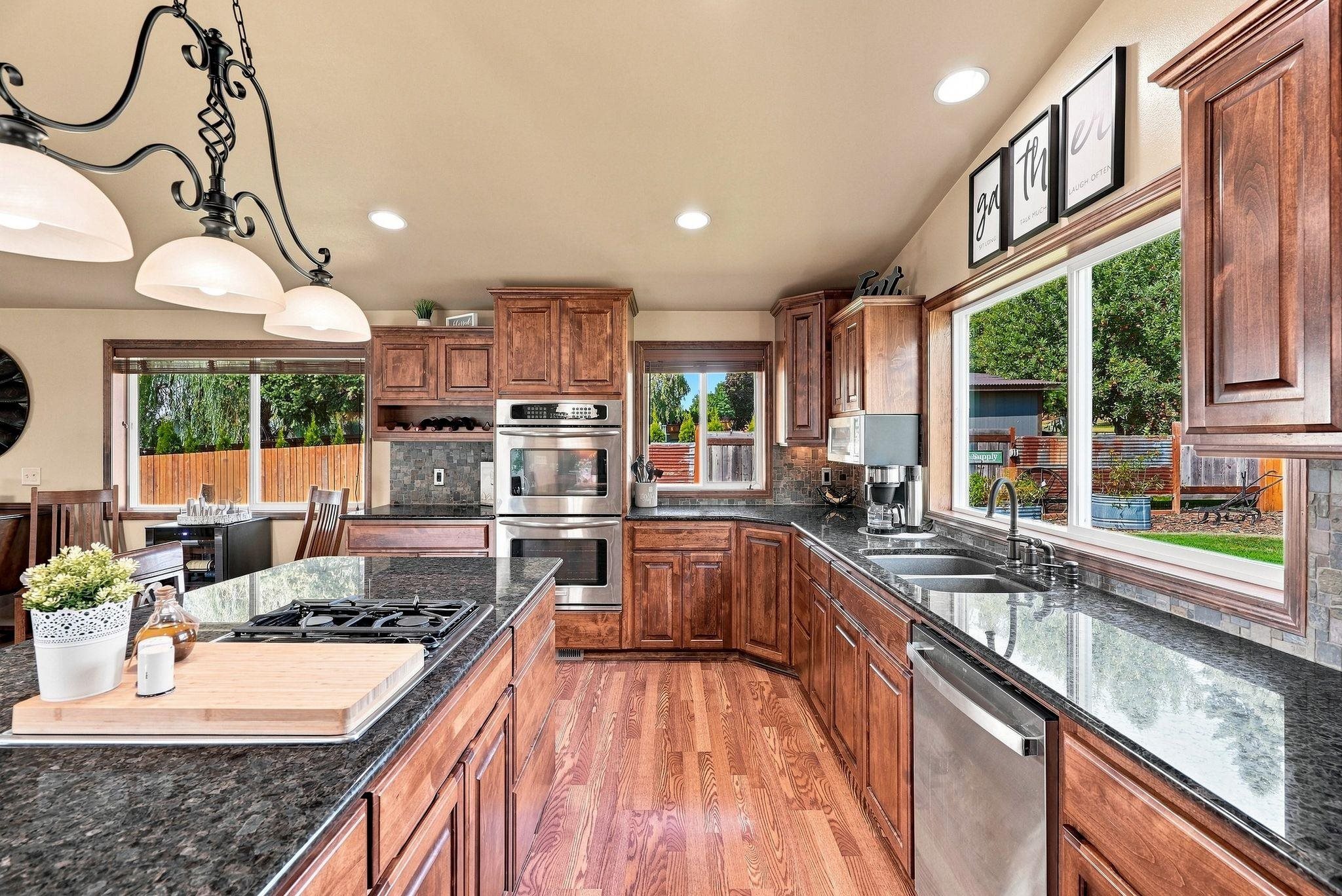 11007 E Rockwell Ave - Photo 12