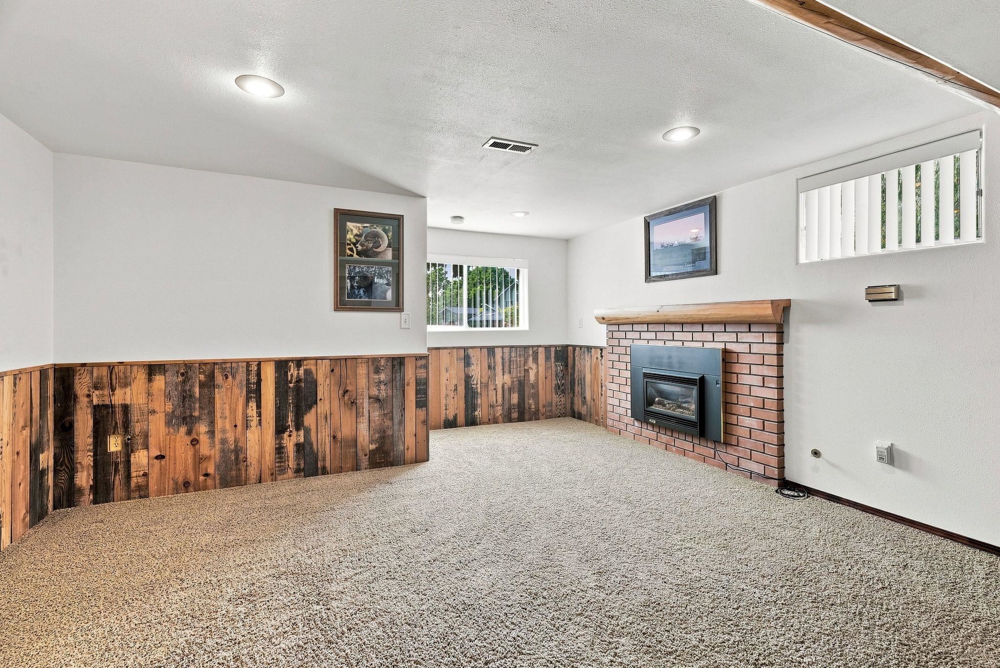 11007 E Rockwell Ave - Photo 19
