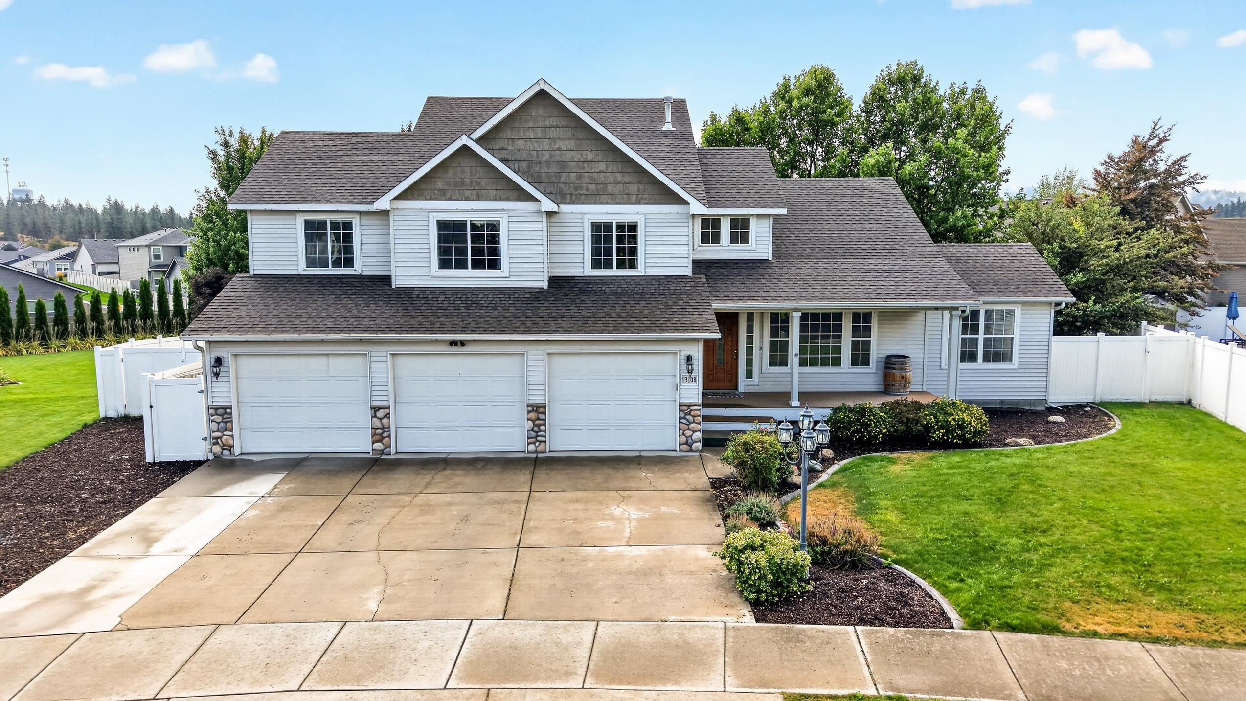 13108 E 36TH Ave - Photo 1