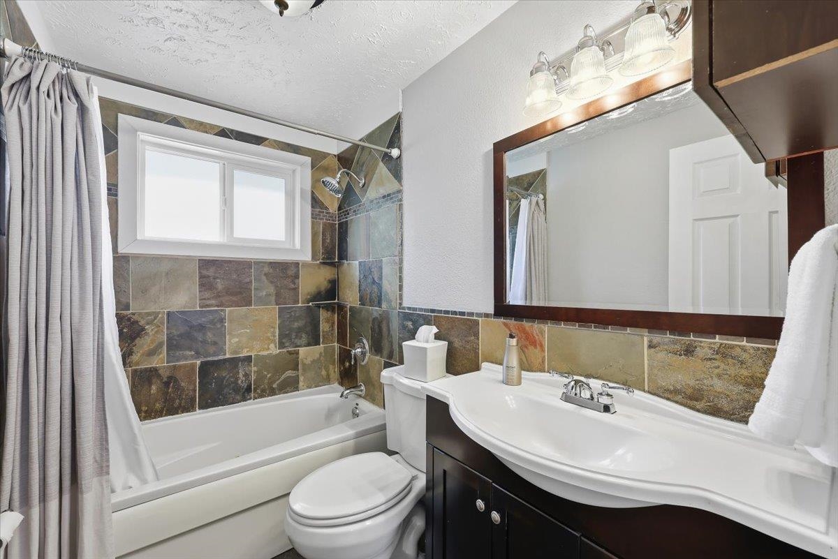723 E 38th Ave - Photo 11