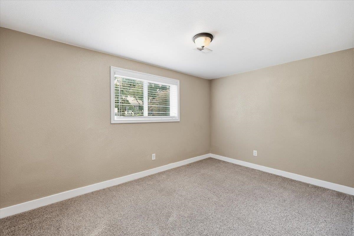 723 E 38th Ave - Photo 16