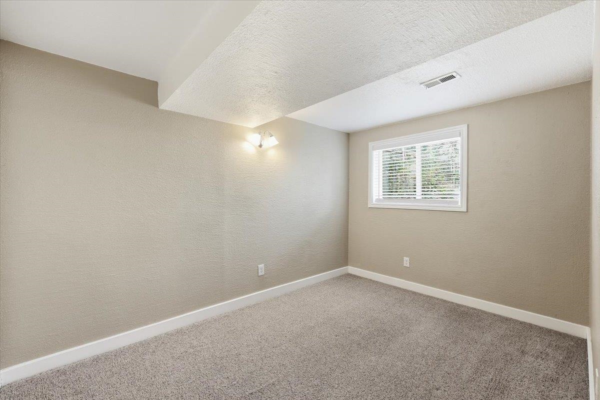 723 E 38th Ave - Photo 19