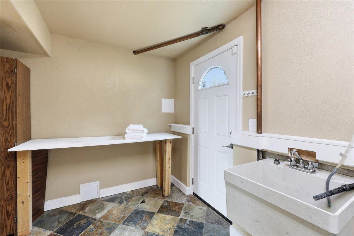 723 E 38th Ave - Photo 22