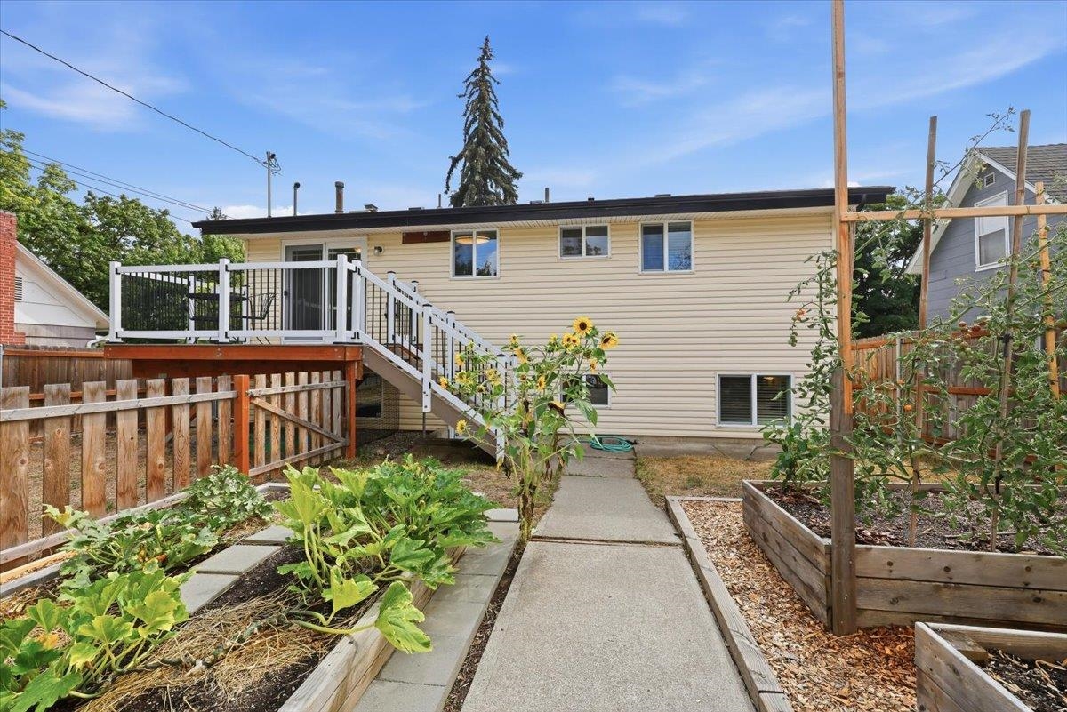 723 E 38th Ave - Photo 24