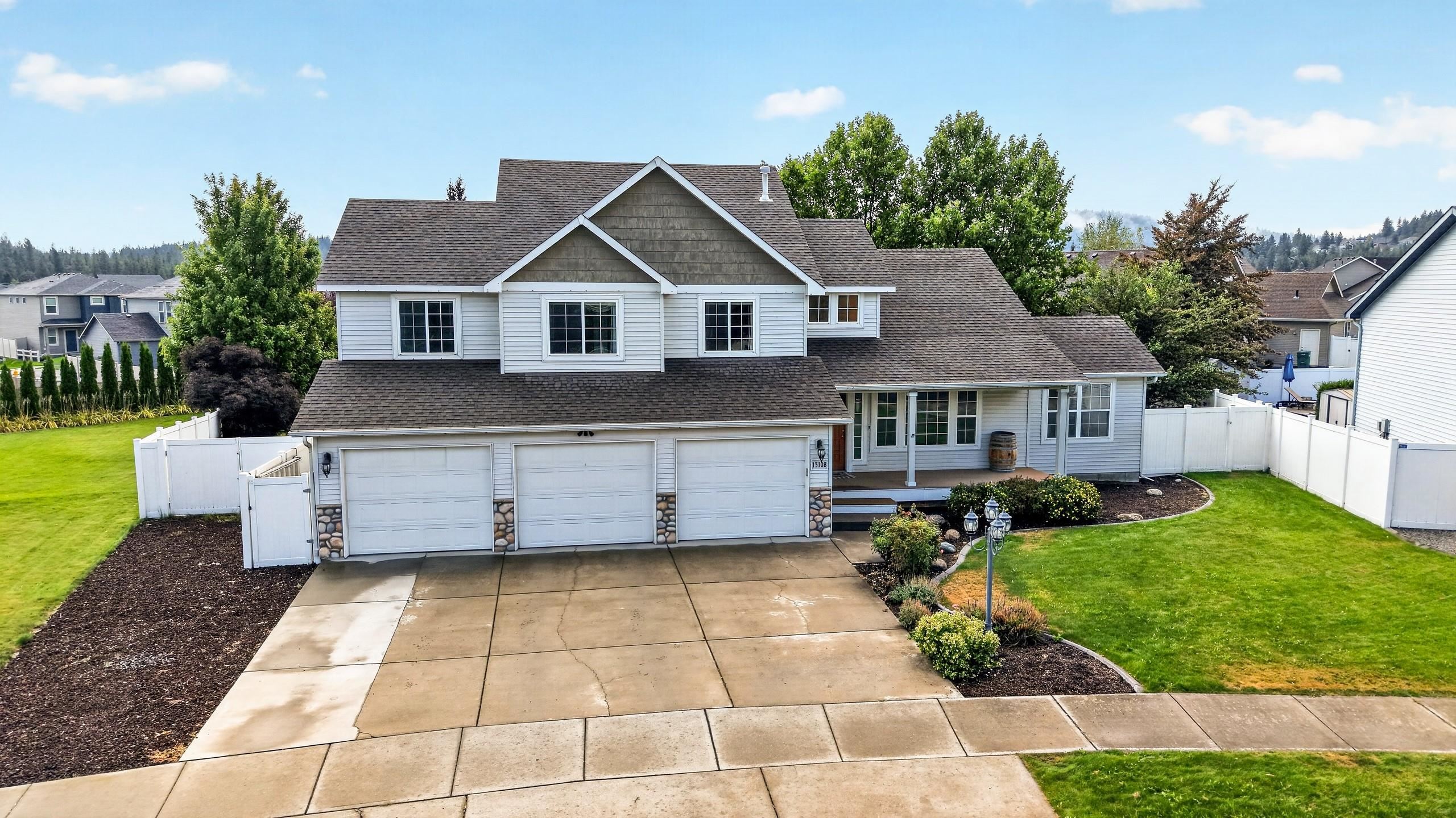13108 E 36TH Ave - Photo 2