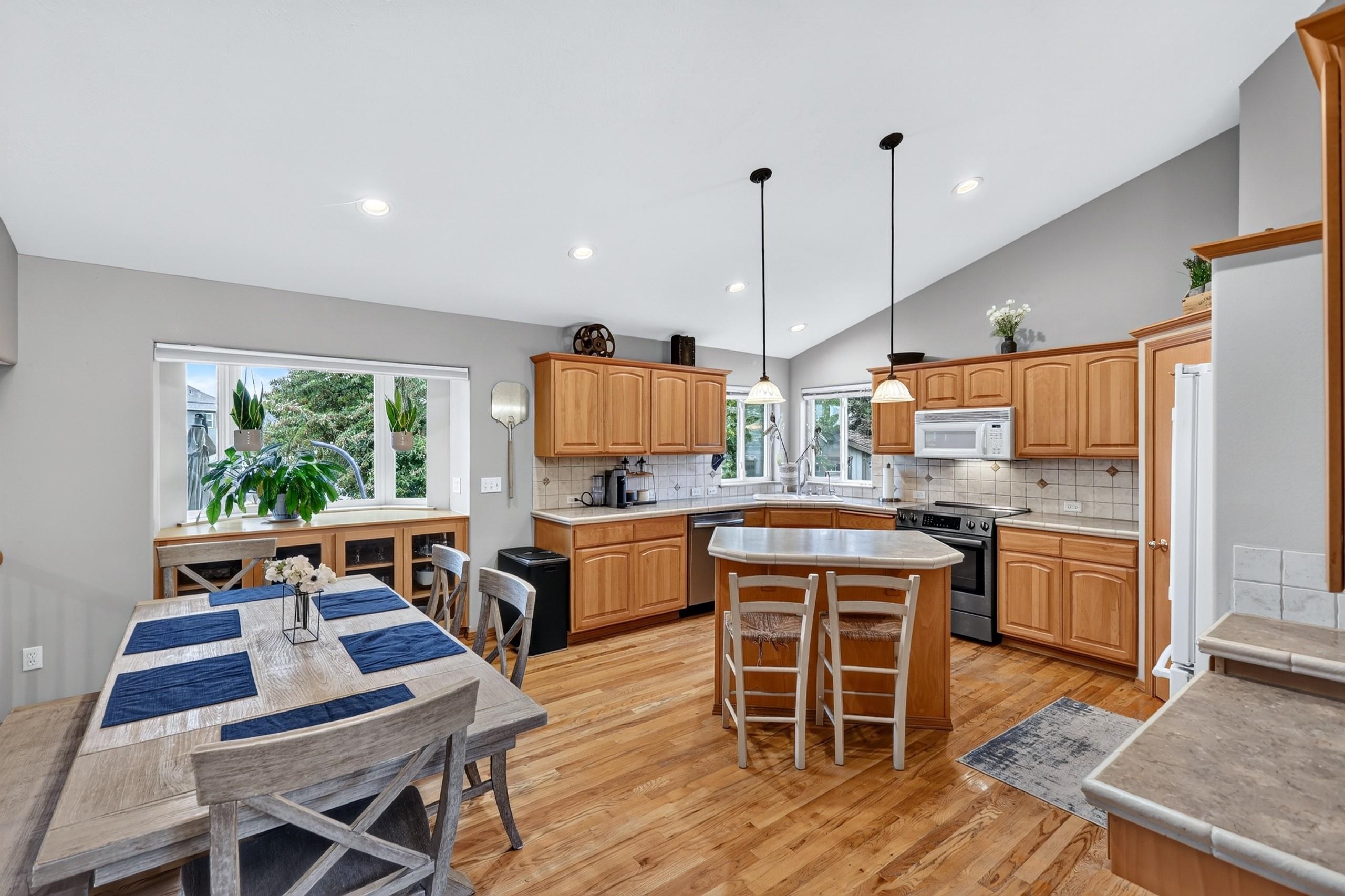 13108 E 36TH Ave - Photo 5