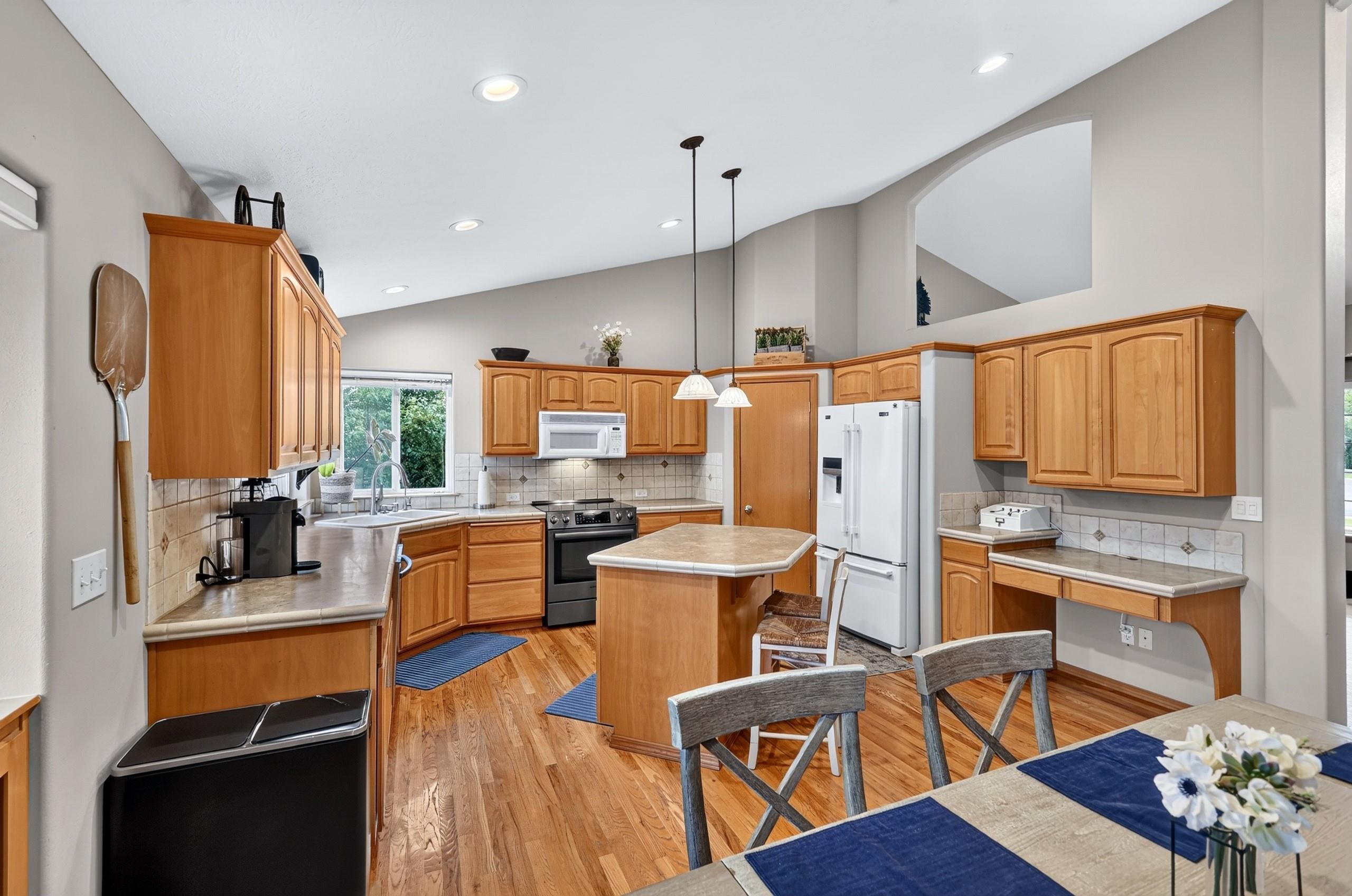 13108 E 36TH Ave - Photo 6