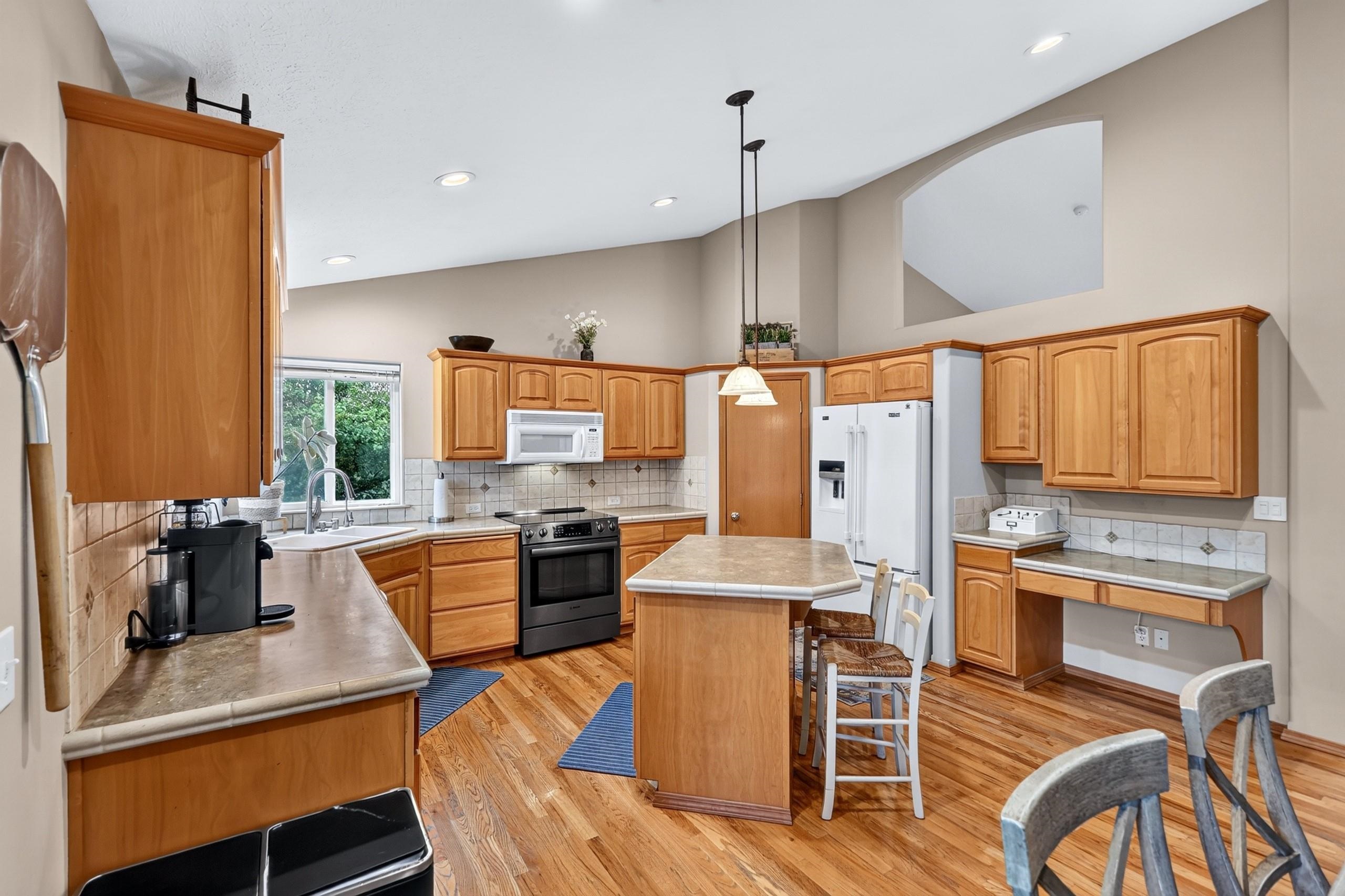 13108 E 36TH Ave - Photo 7
