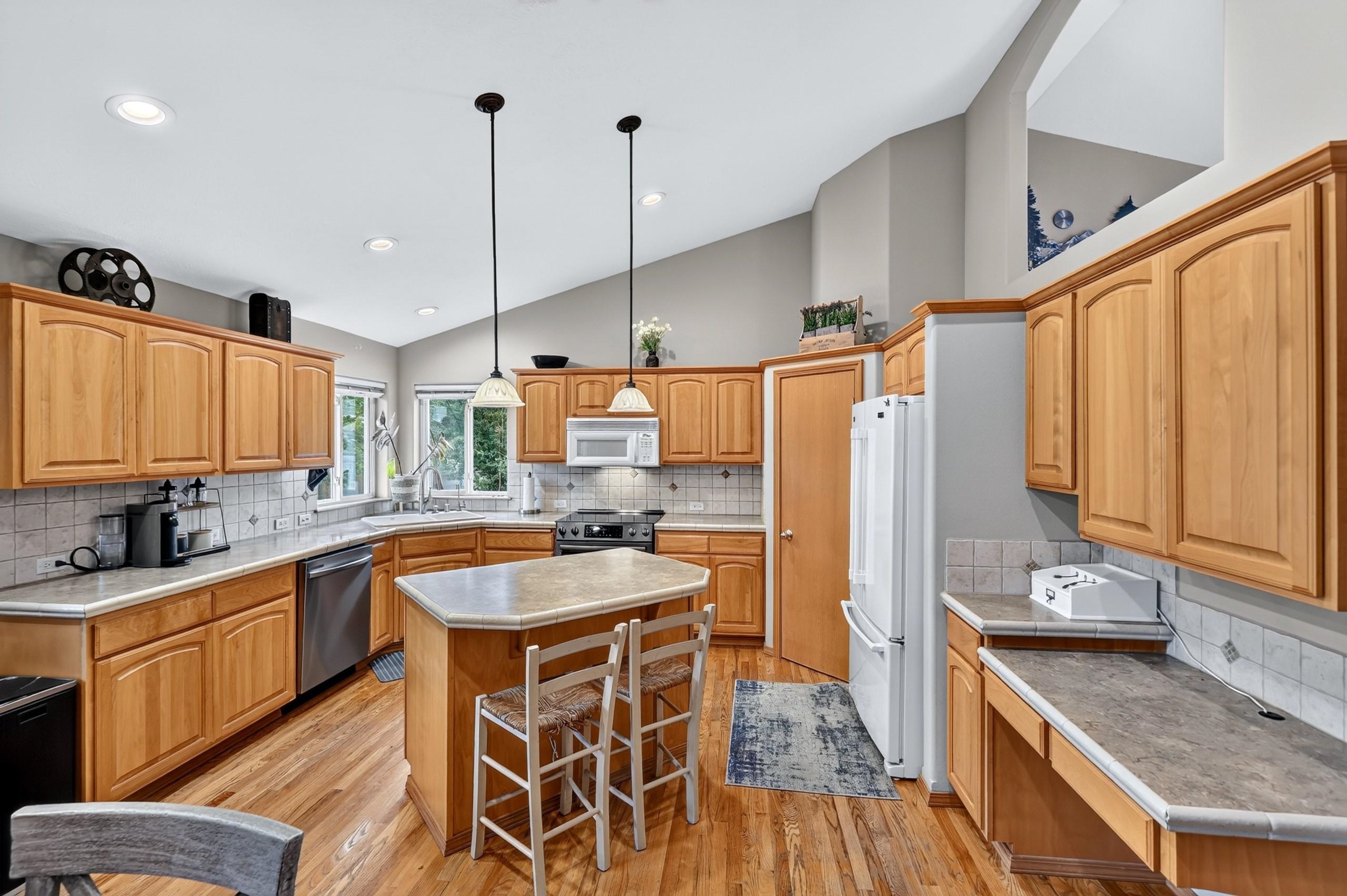 13108 E 36TH Ave - Photo 9