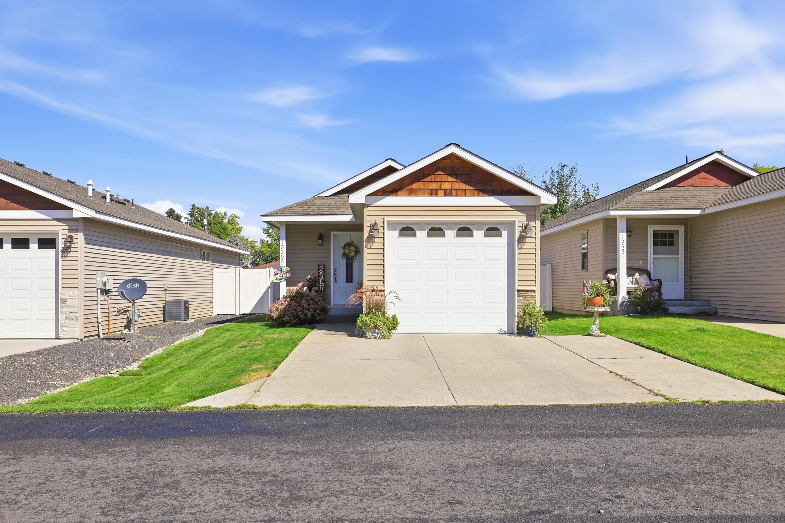 10305 E 5th Ln - Photo 2