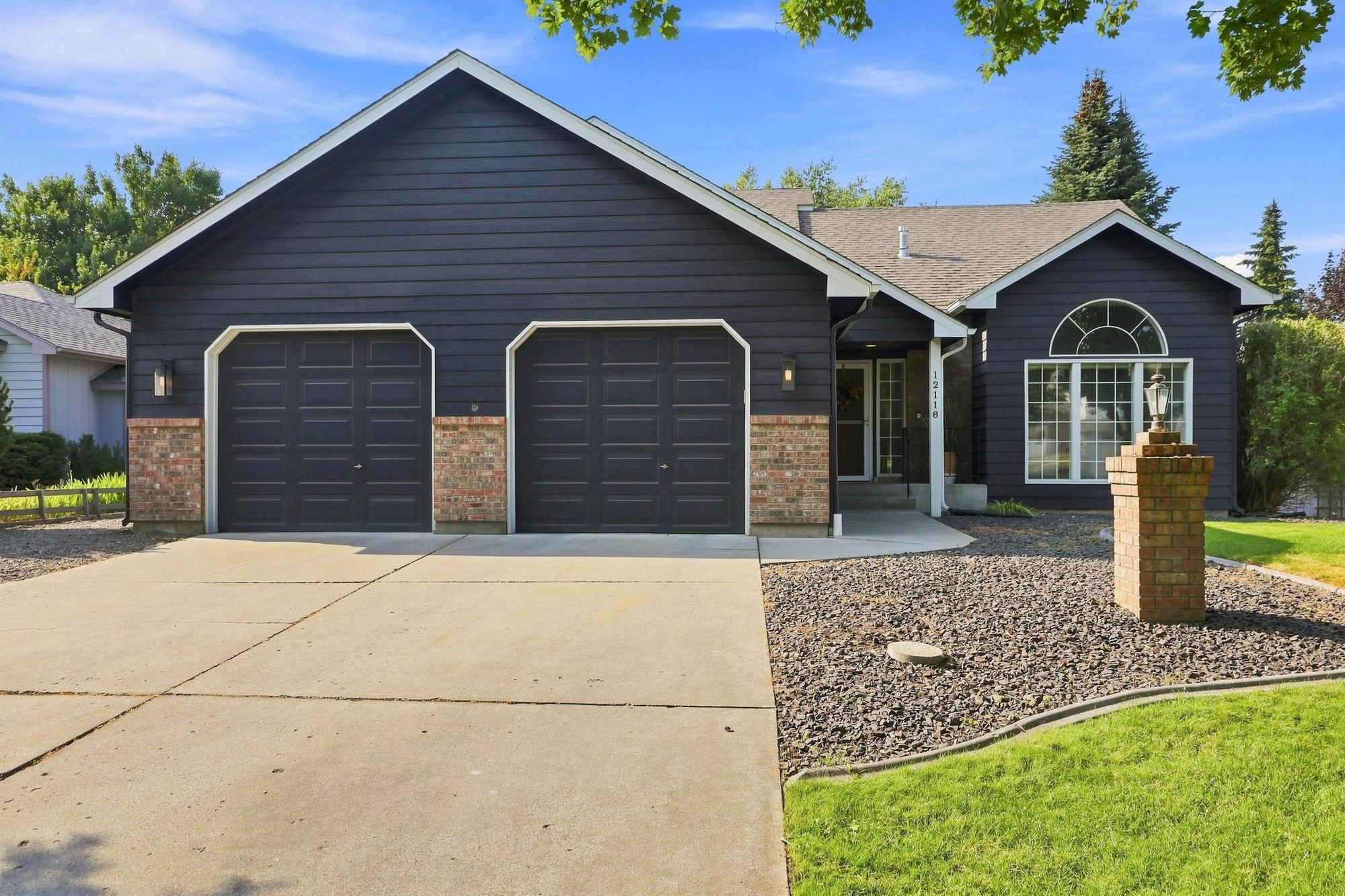 12118 E 37th Ct - Photo 2