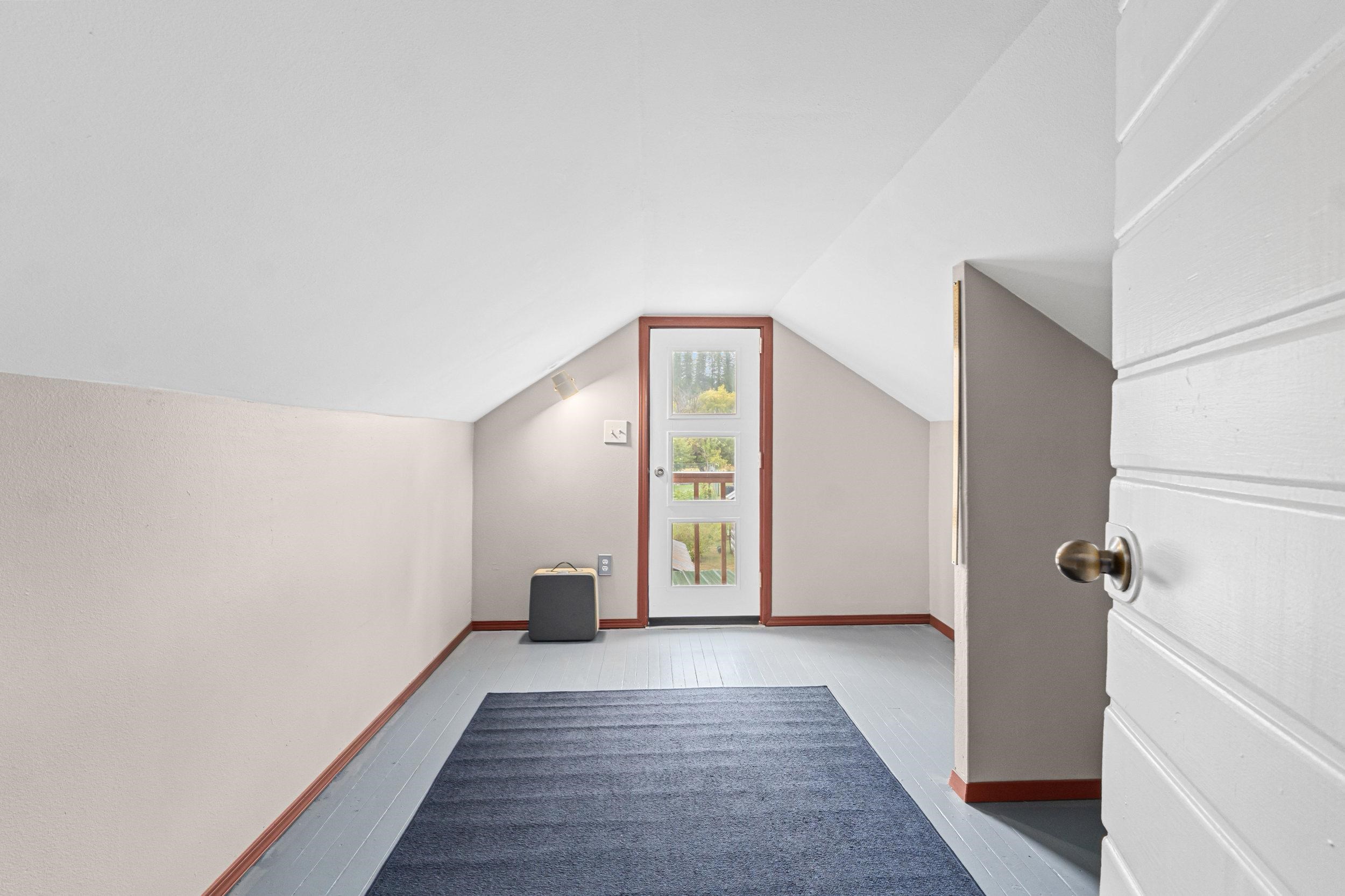230 S 8th St - Photo 18