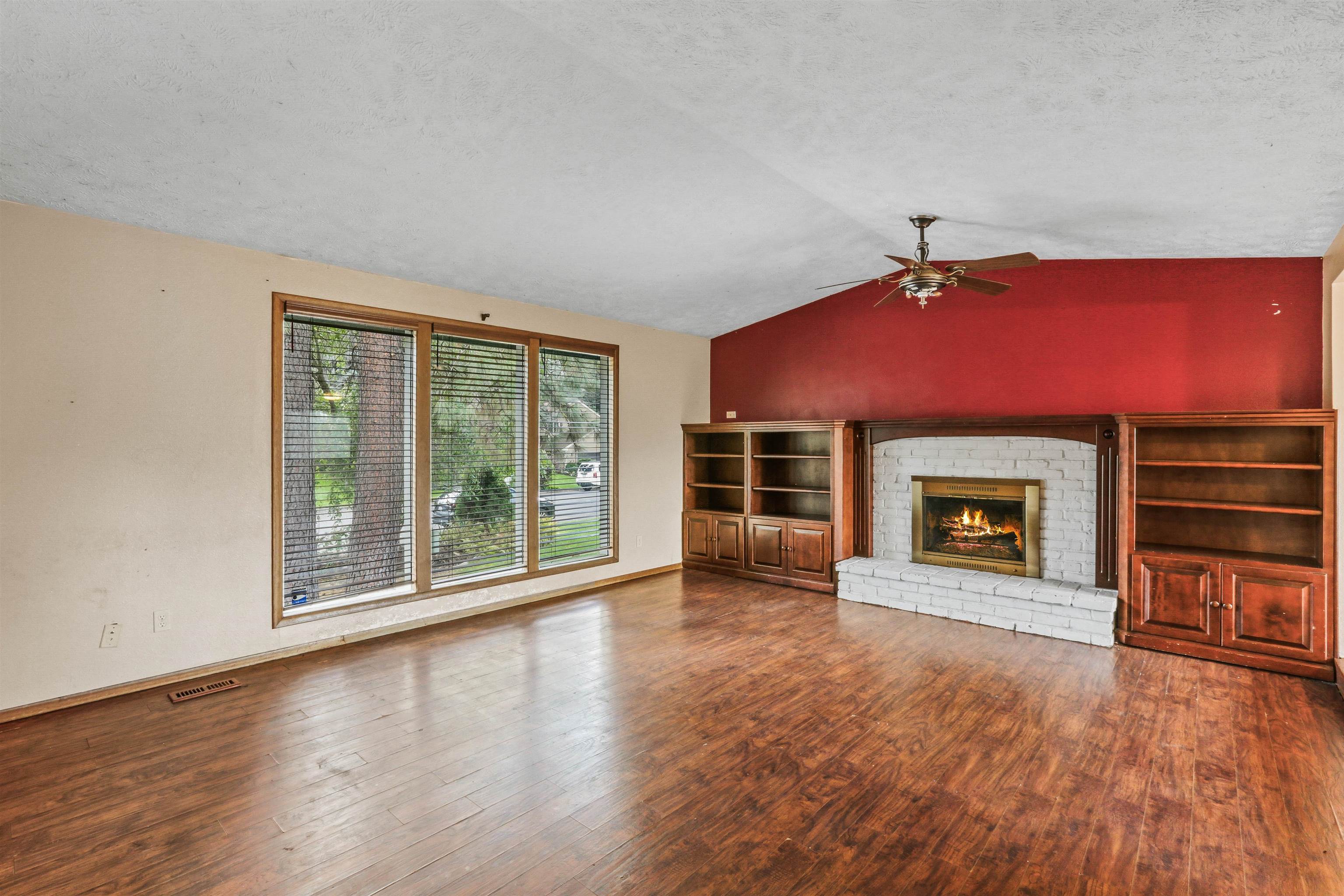 10806 N College Place Dr - Photo 3