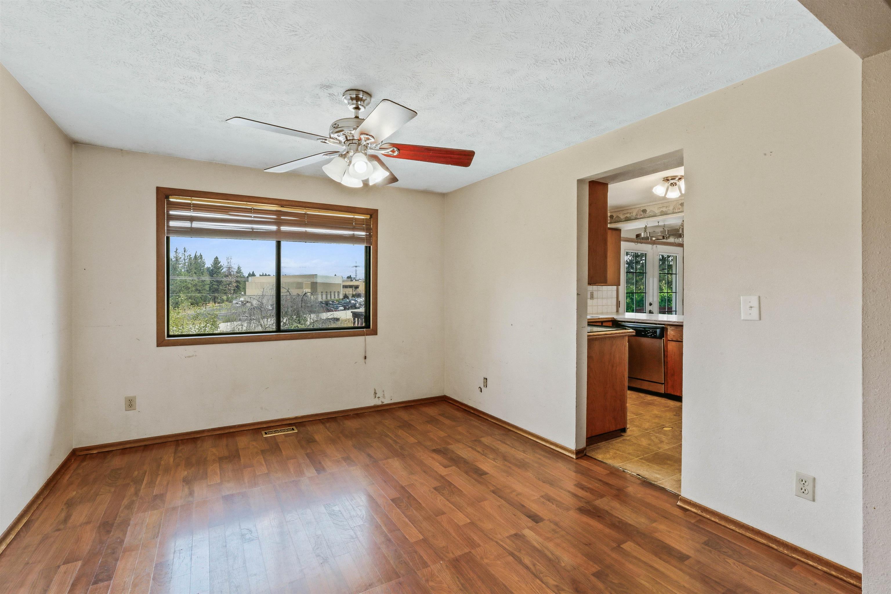 10806 N College Place Dr - Photo 5