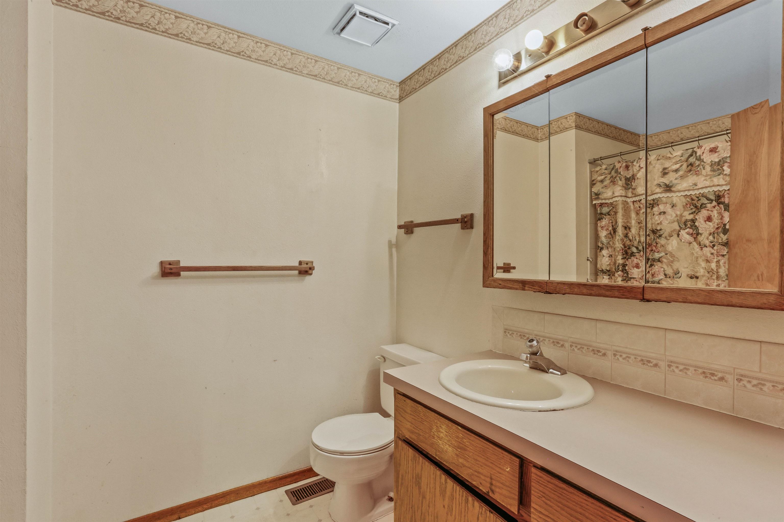 10806 N College Place Dr - Photo 13