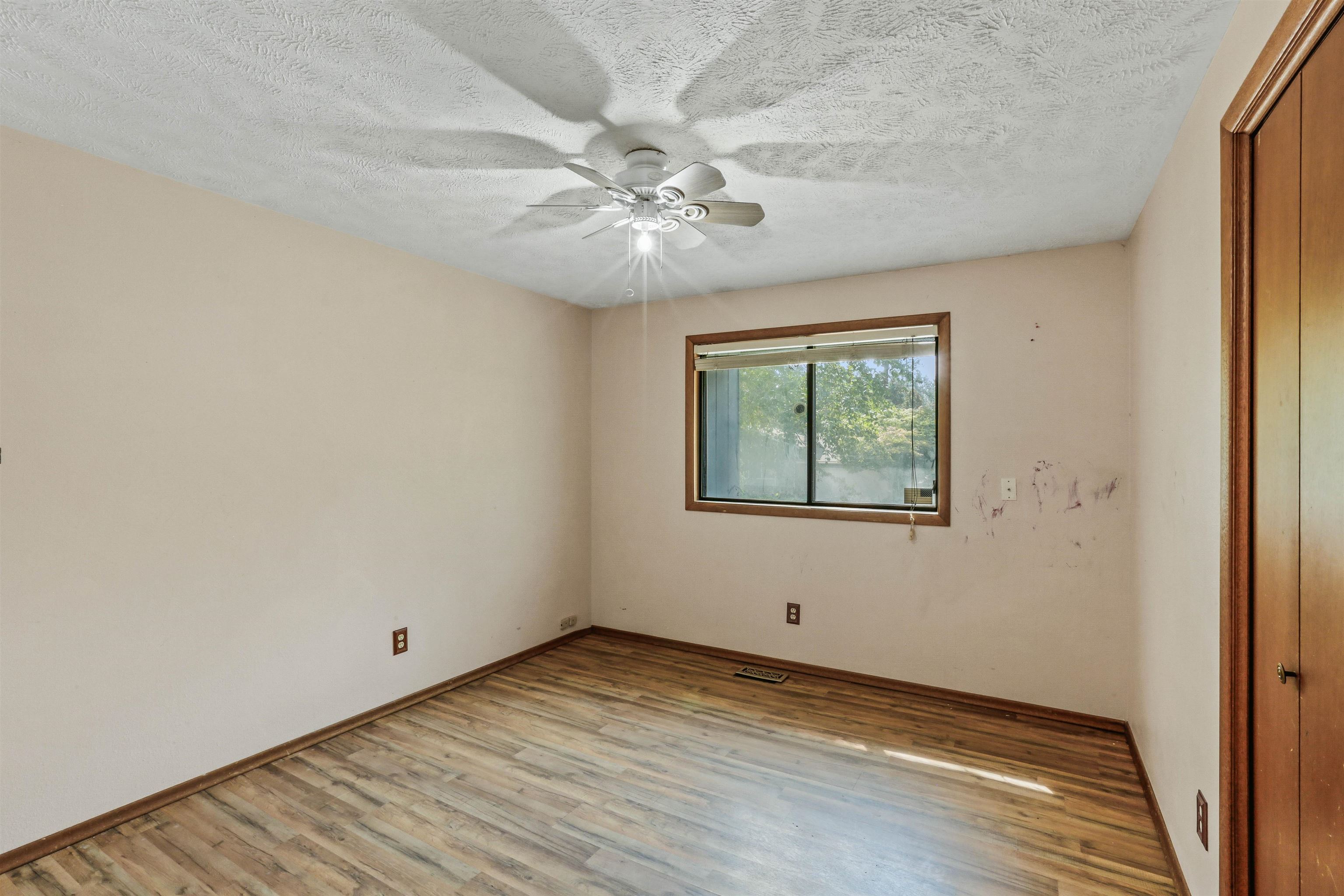 10806 N College Place Dr - Photo 14