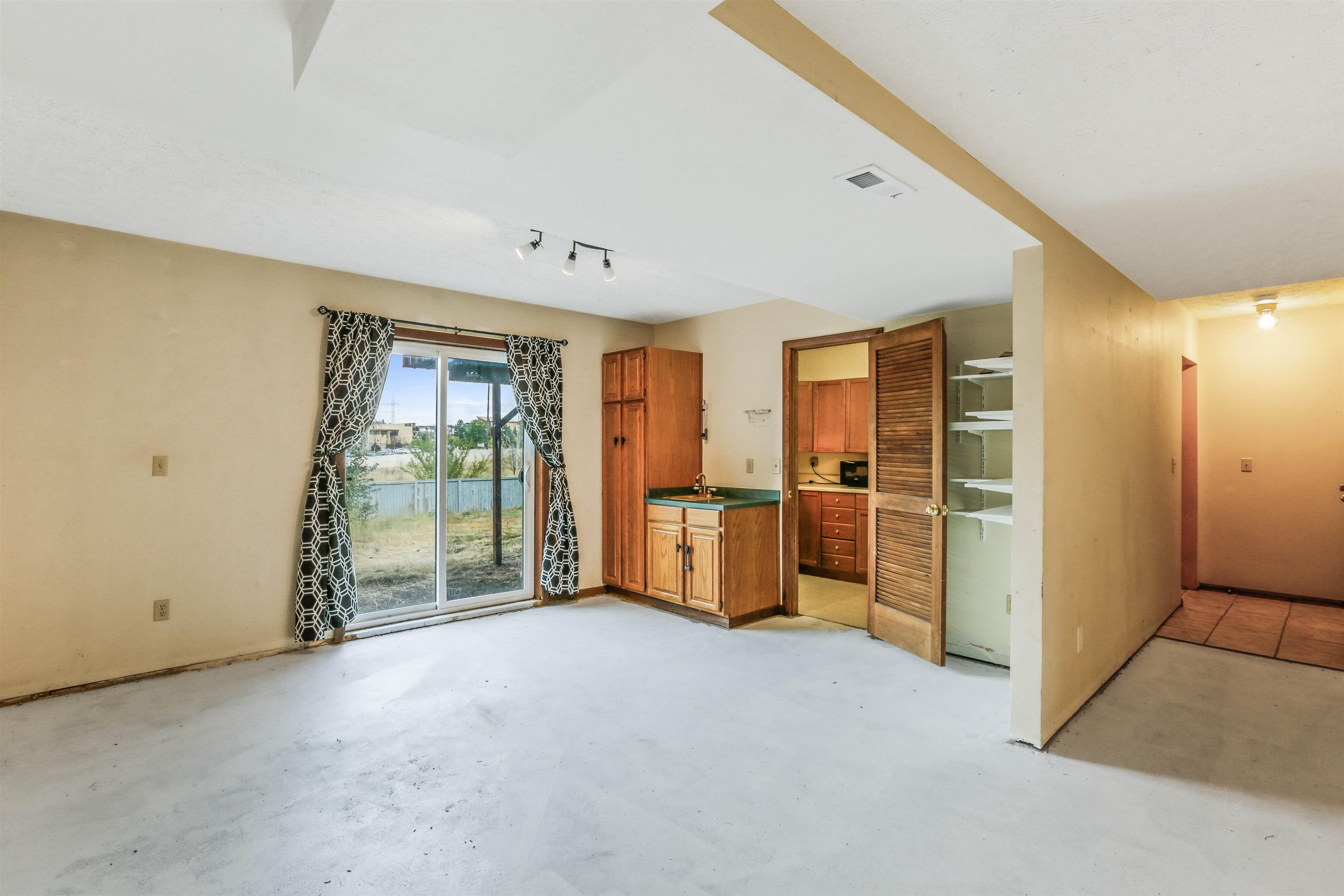 10806 N College Place Dr - Photo 17