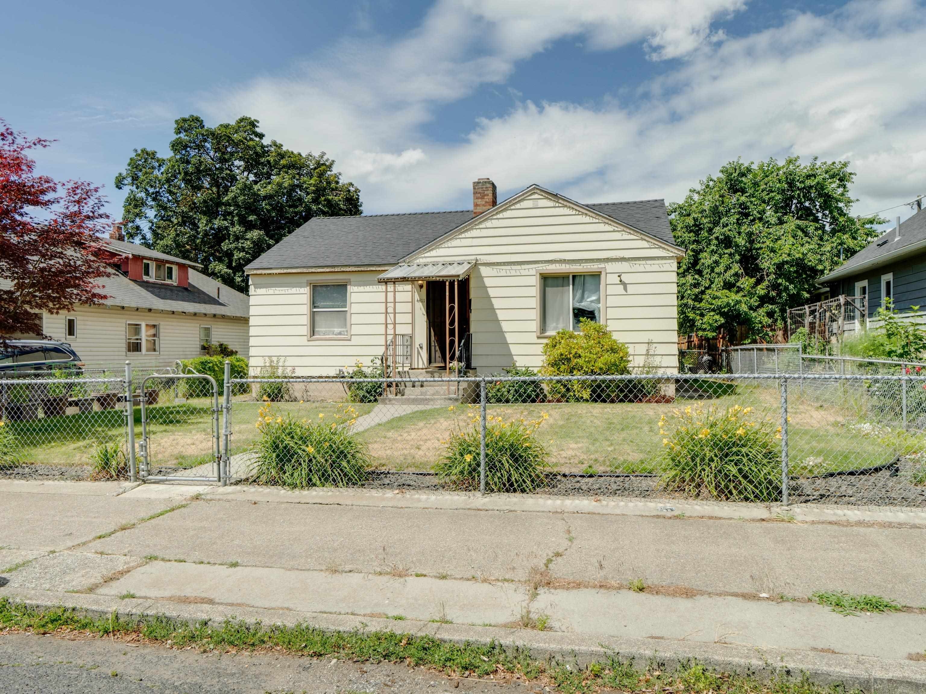 4411 N Howard St - Photo 2