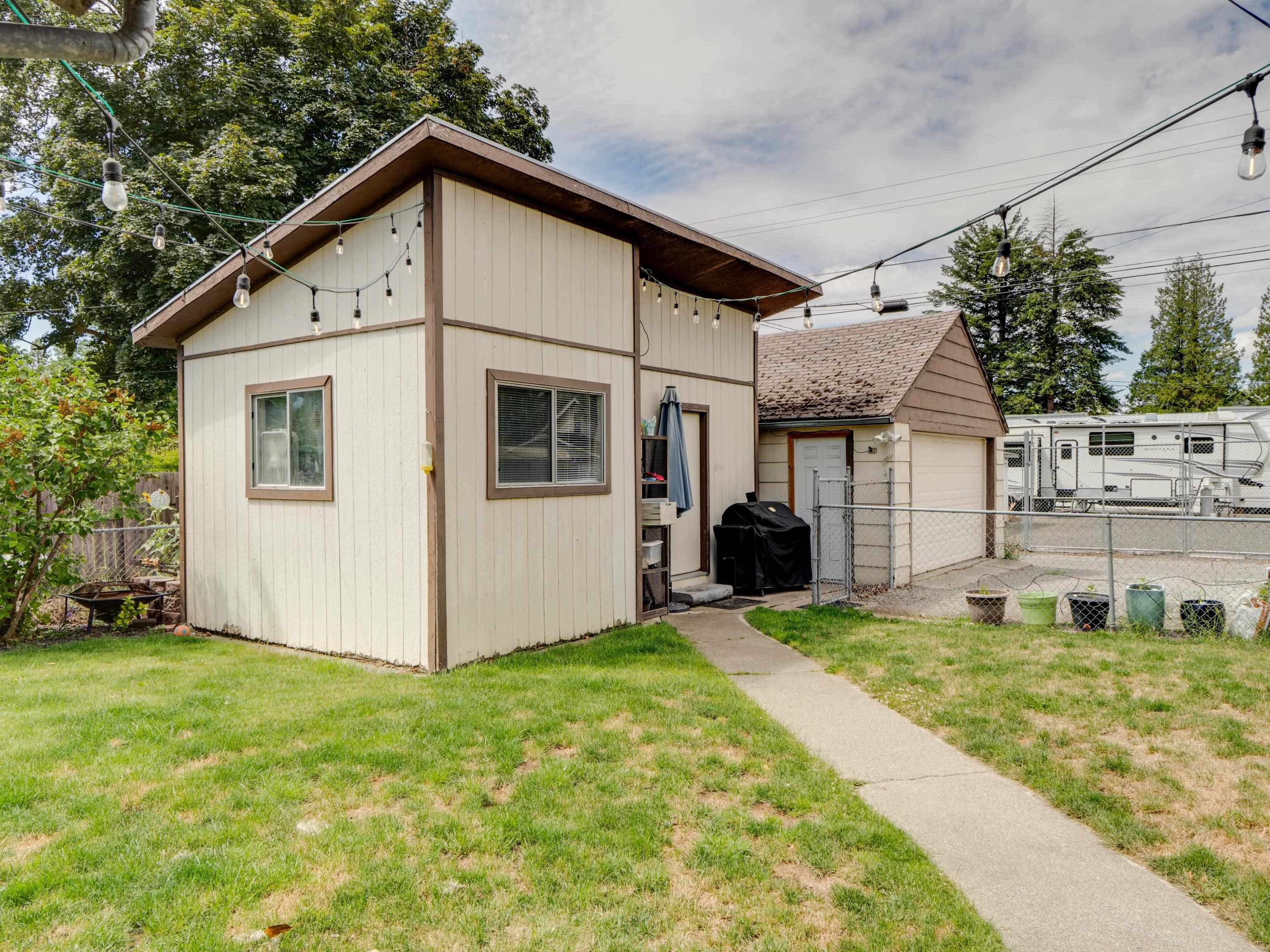 4411 N Howard St - Photo 33