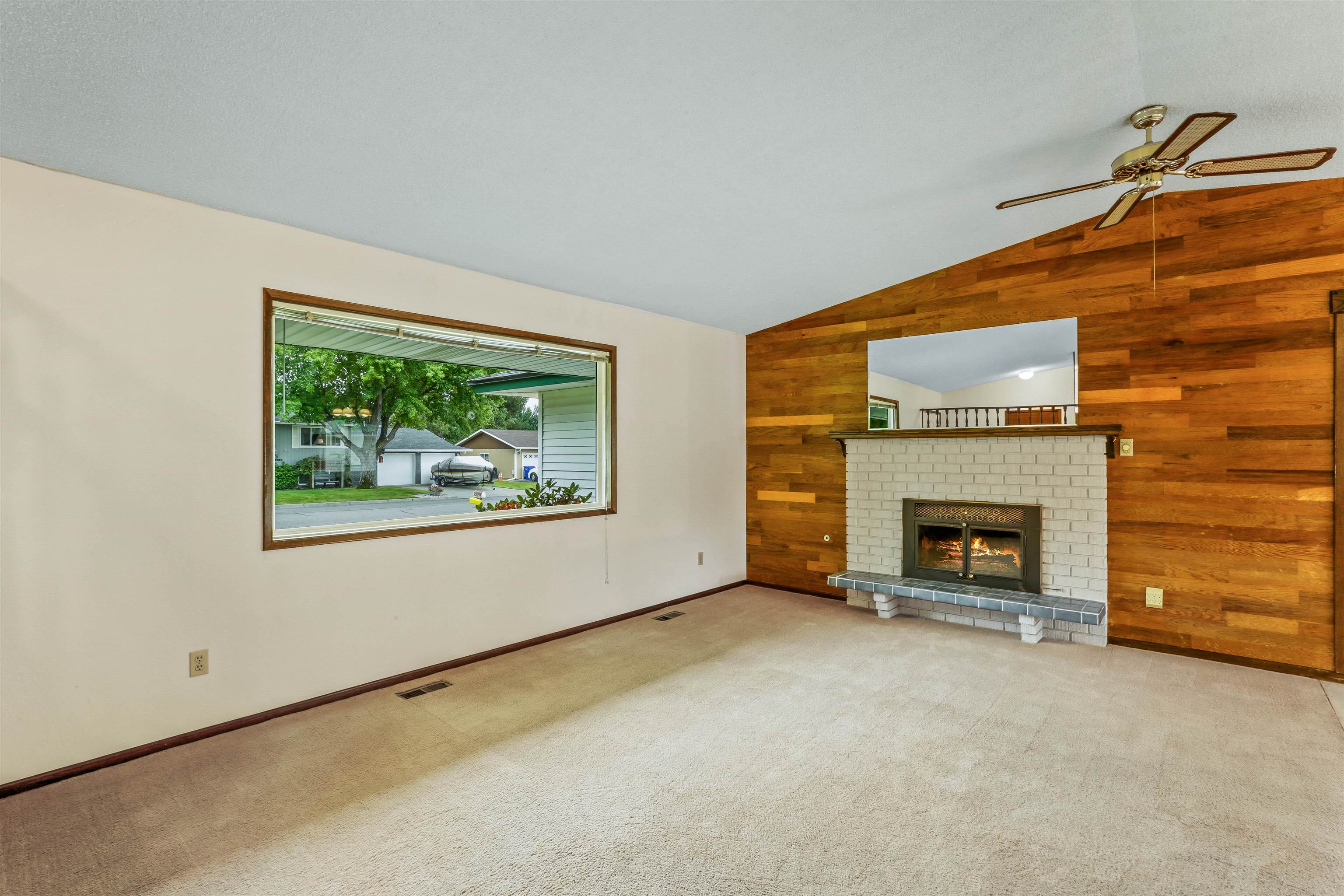 2304 S Bannen Rd - Photo 2