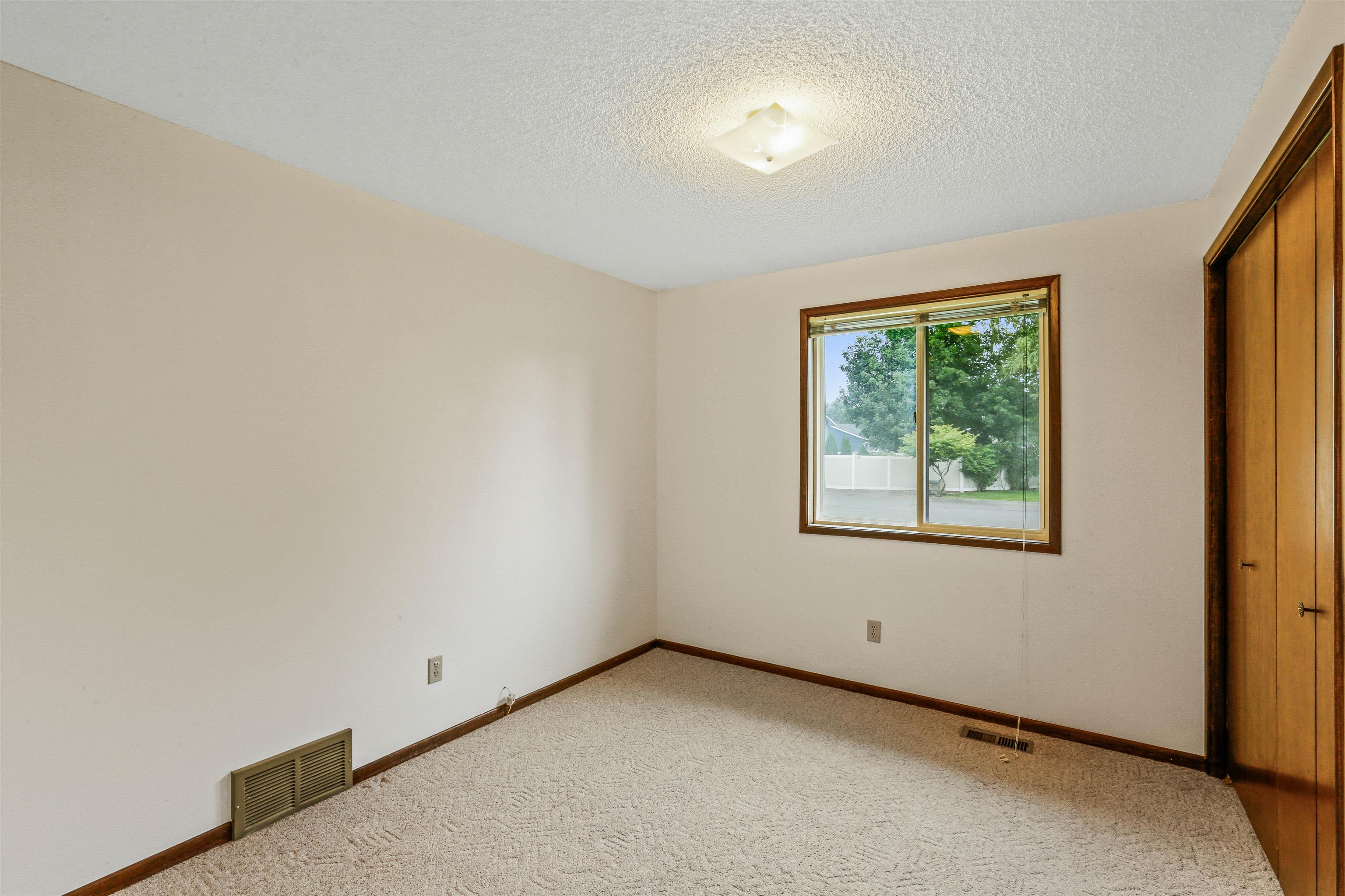 2304 S Bannen Rd - Photo 13