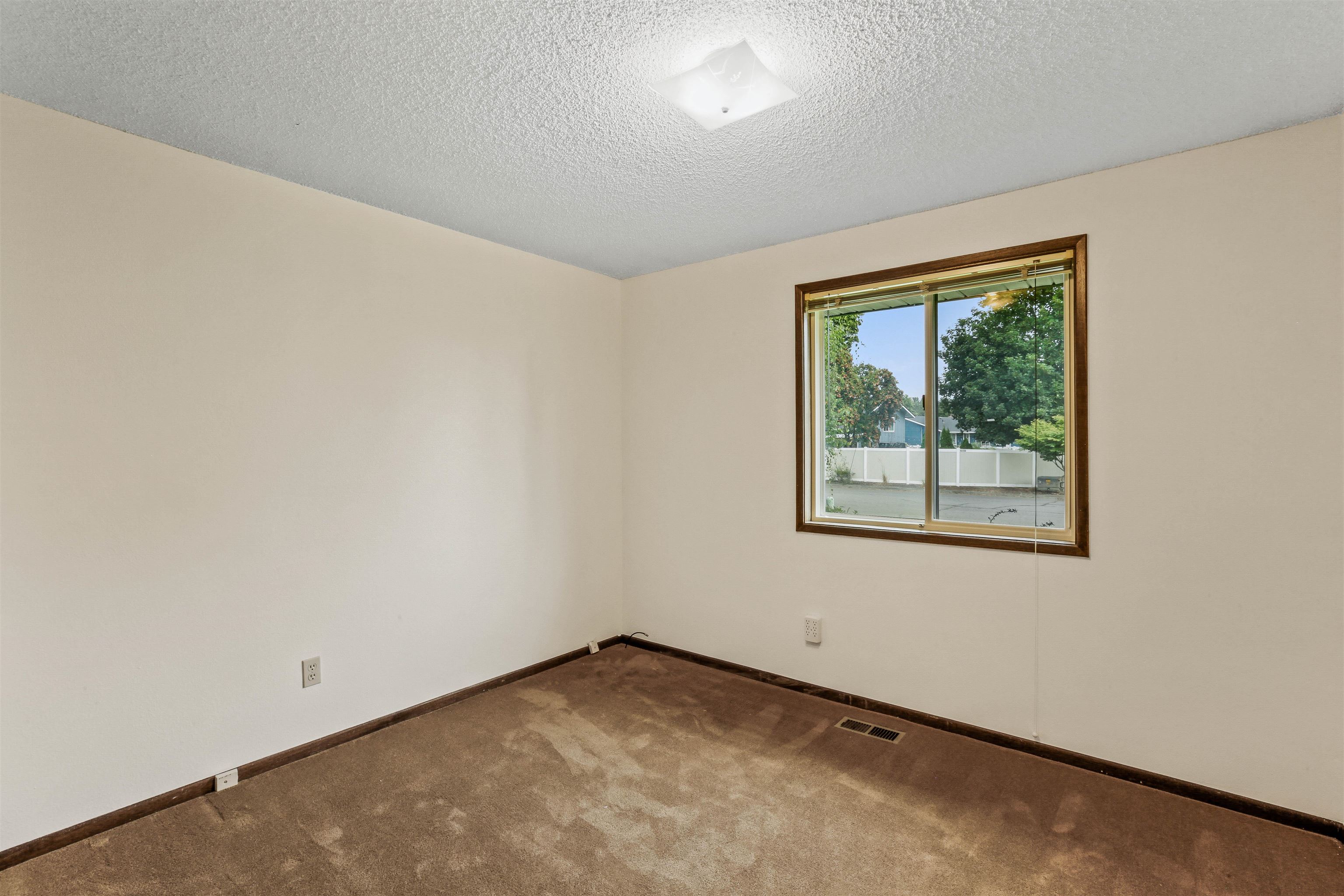 2304 S Bannen Rd - Photo 14