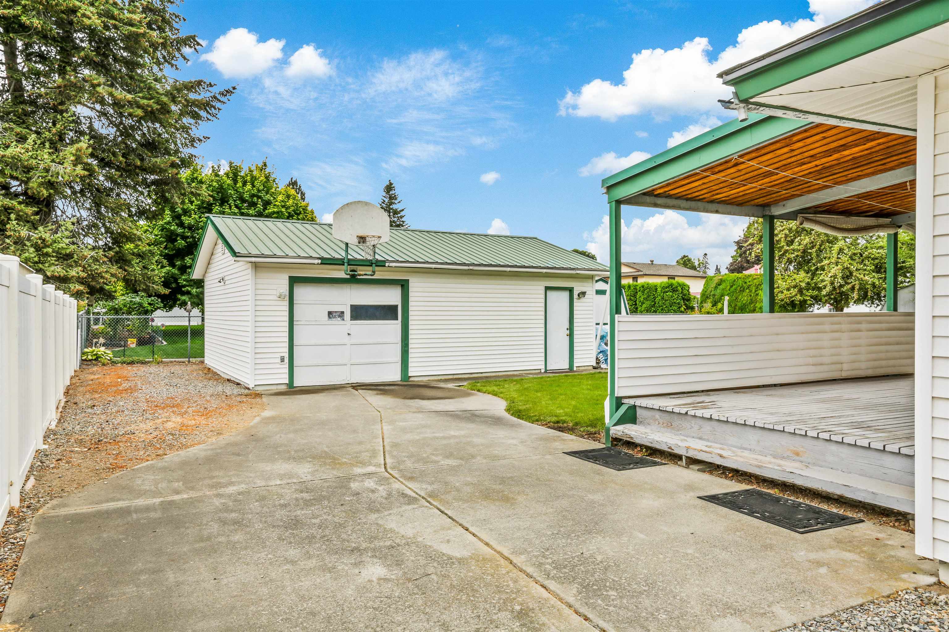 2304 S Bannen Rd - Photo 22