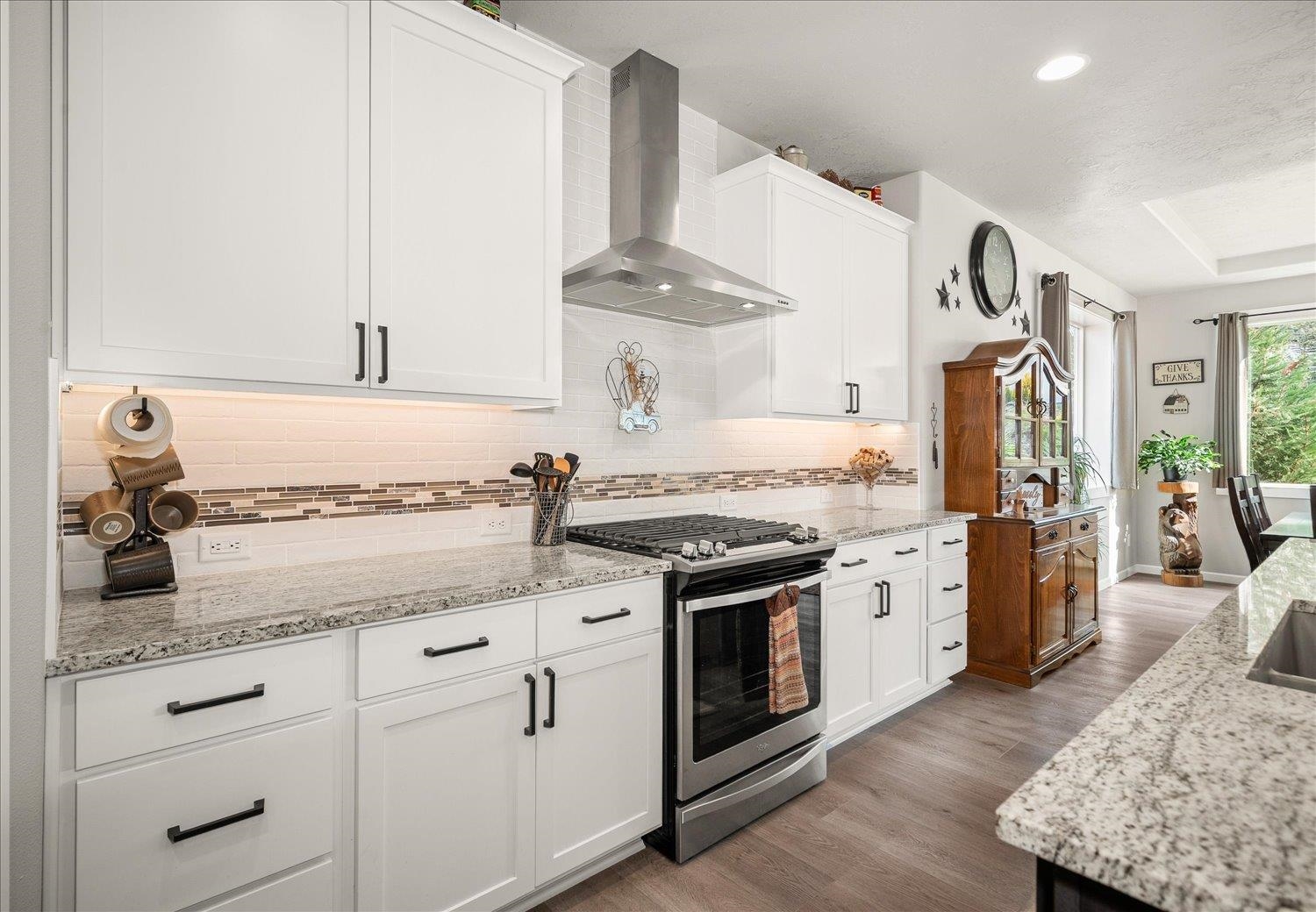 17508 E 15th Ave - Photo 14