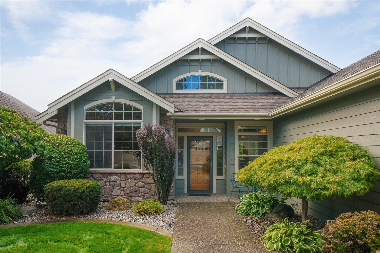 2212 E 51st Ln - Photo 2