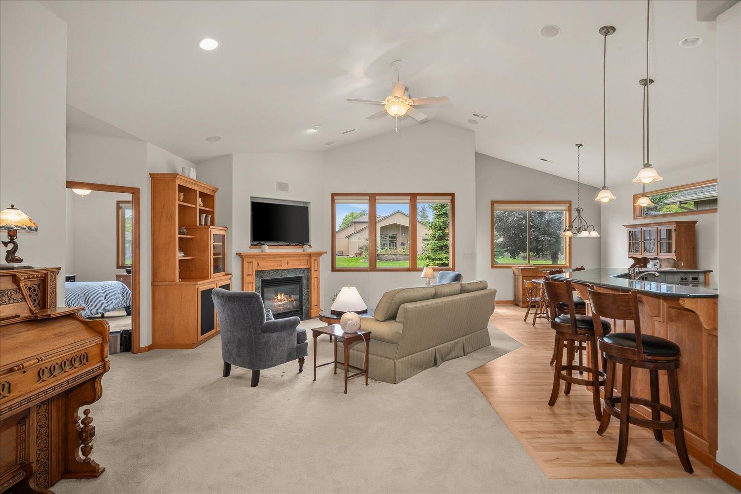 2212 E 51st Ln - Photo 4