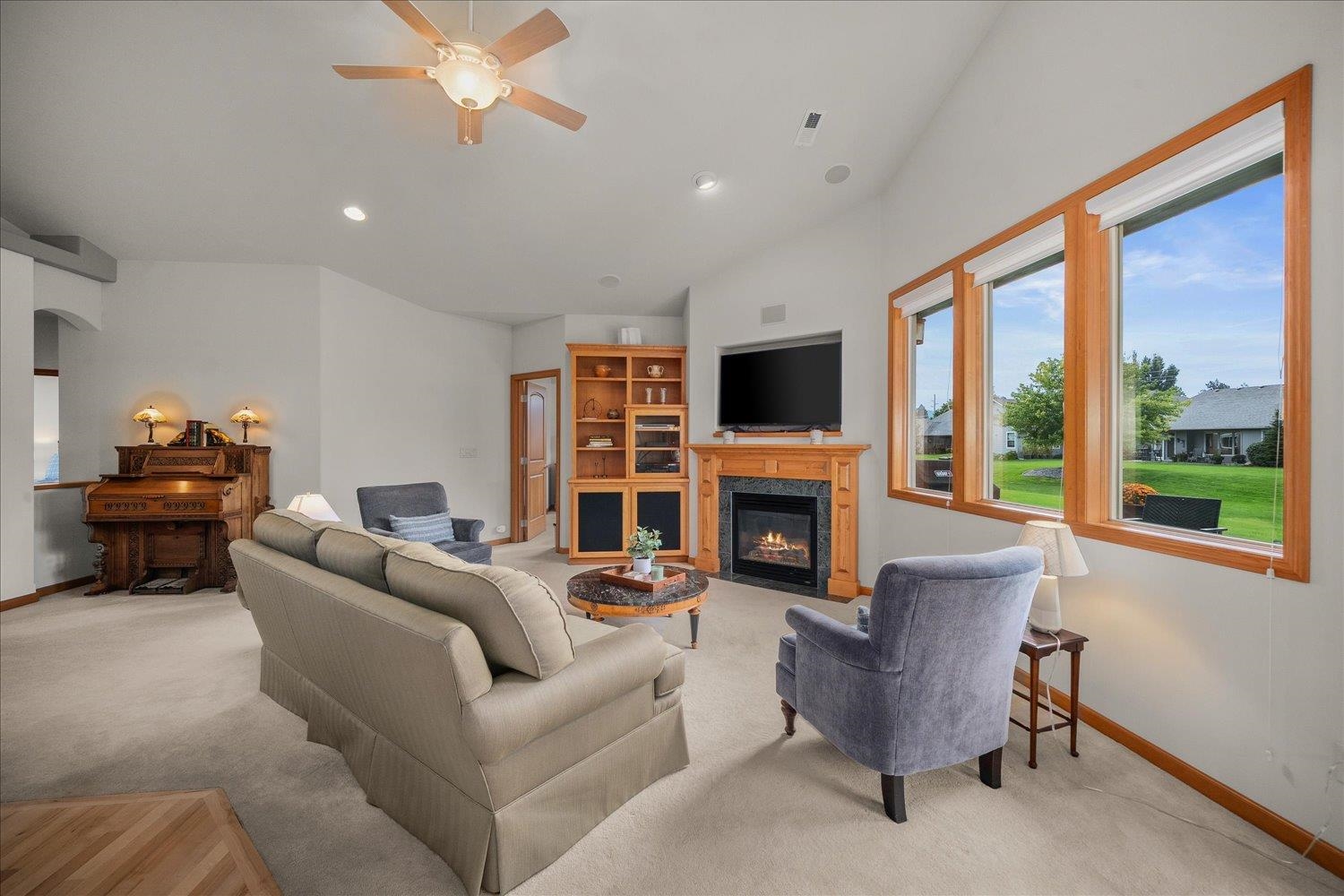 2212 E 51st Ln - Photo 6