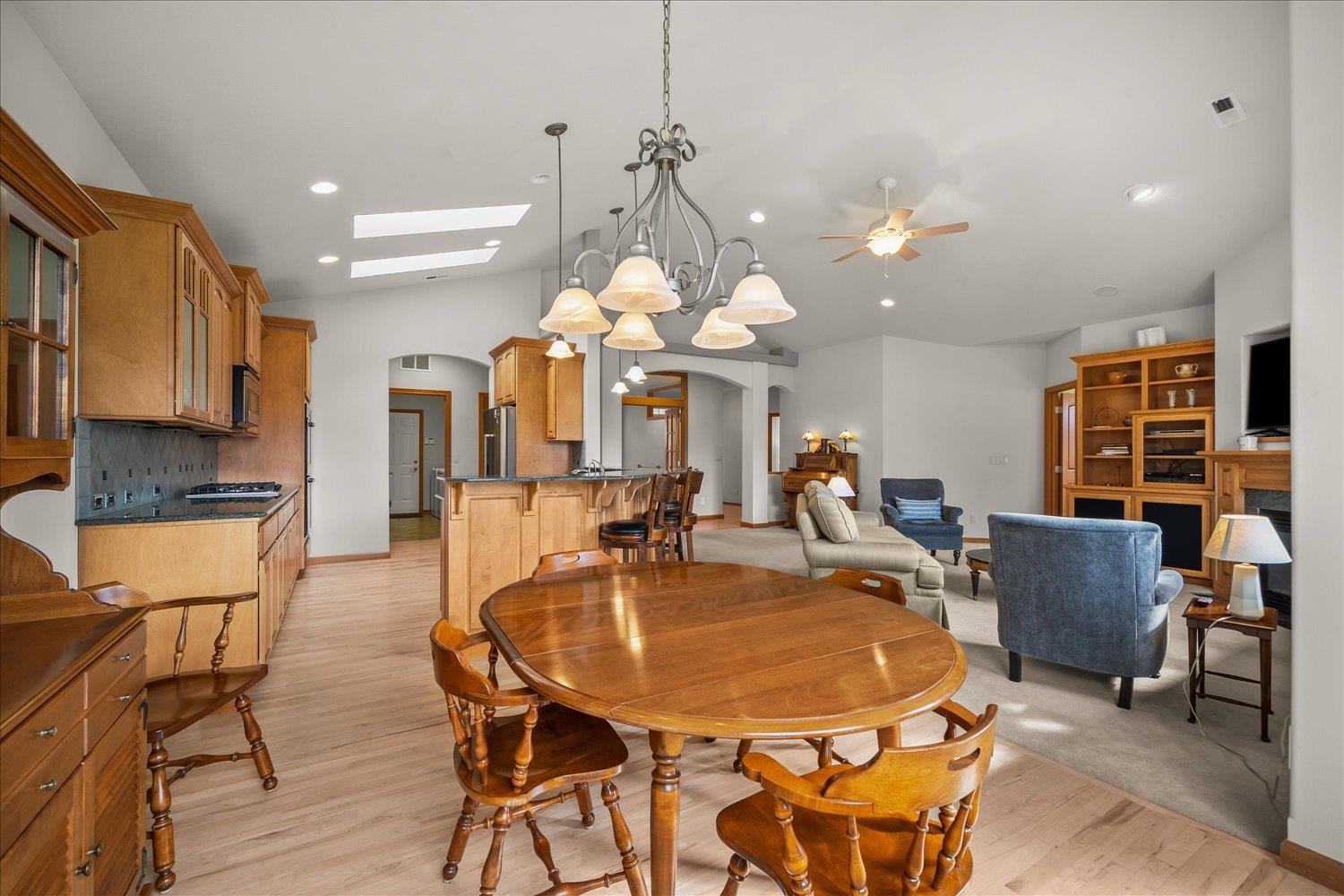 2212 E 51st Ln - Photo 8