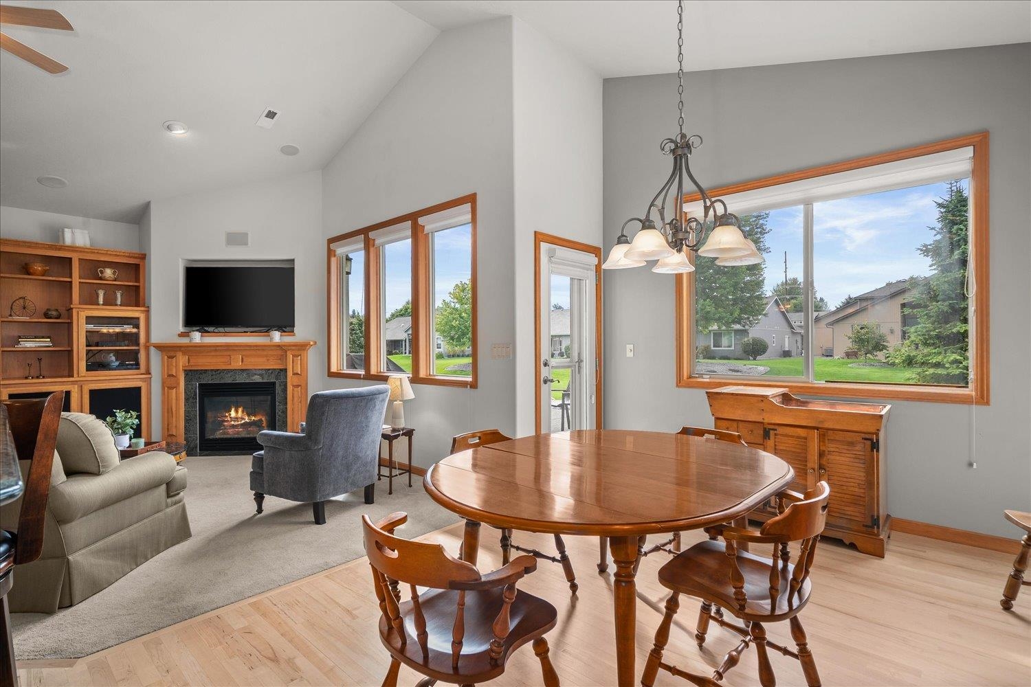 2212 E 51st Ln - Photo 9