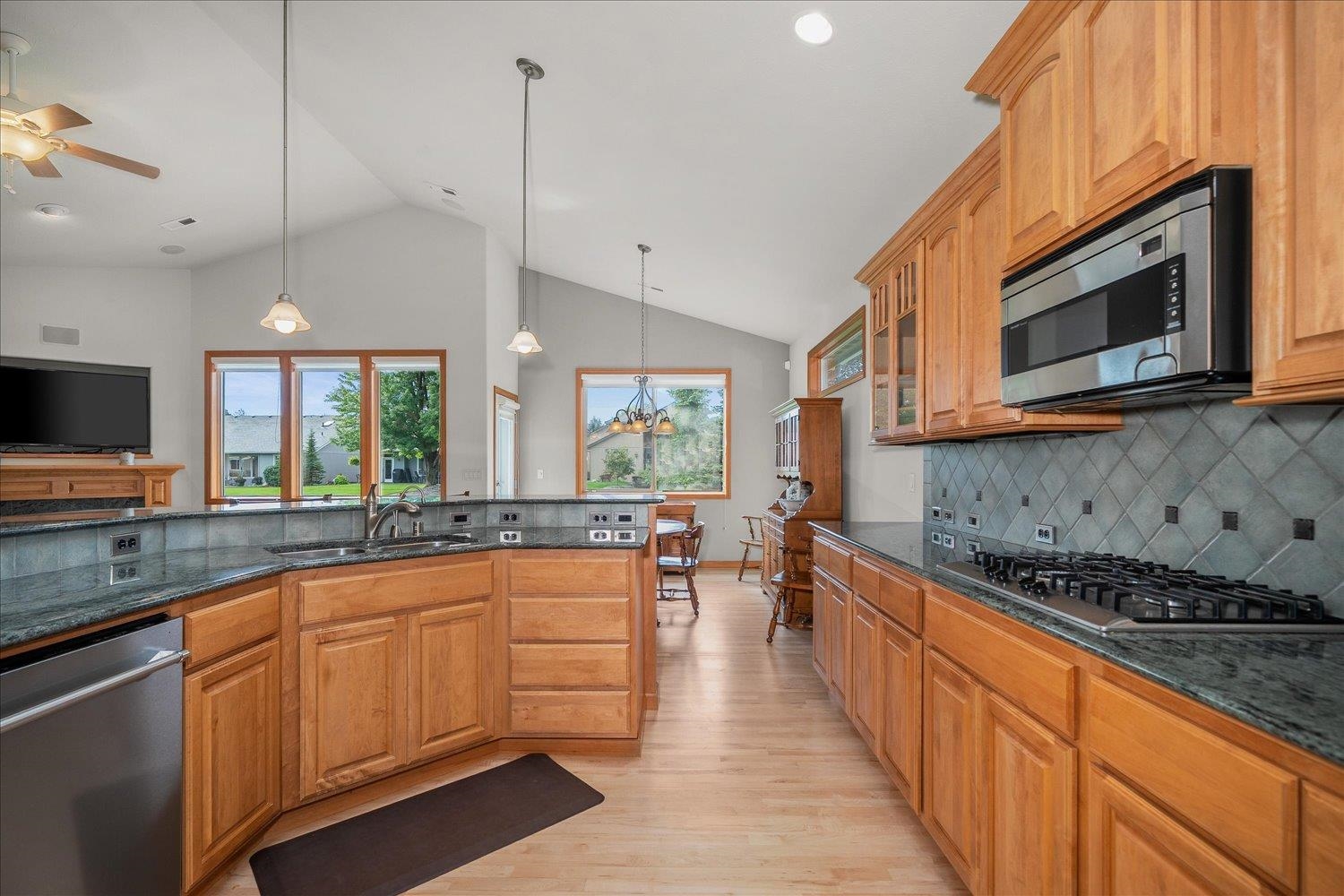 2212 E 51st Ln - Photo 12