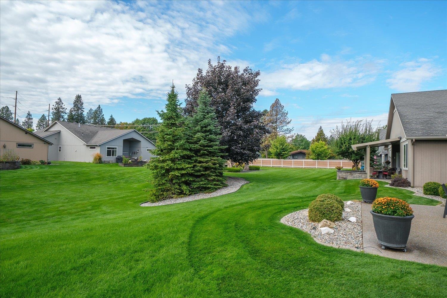 2212 E 51st Ln - Photo 30