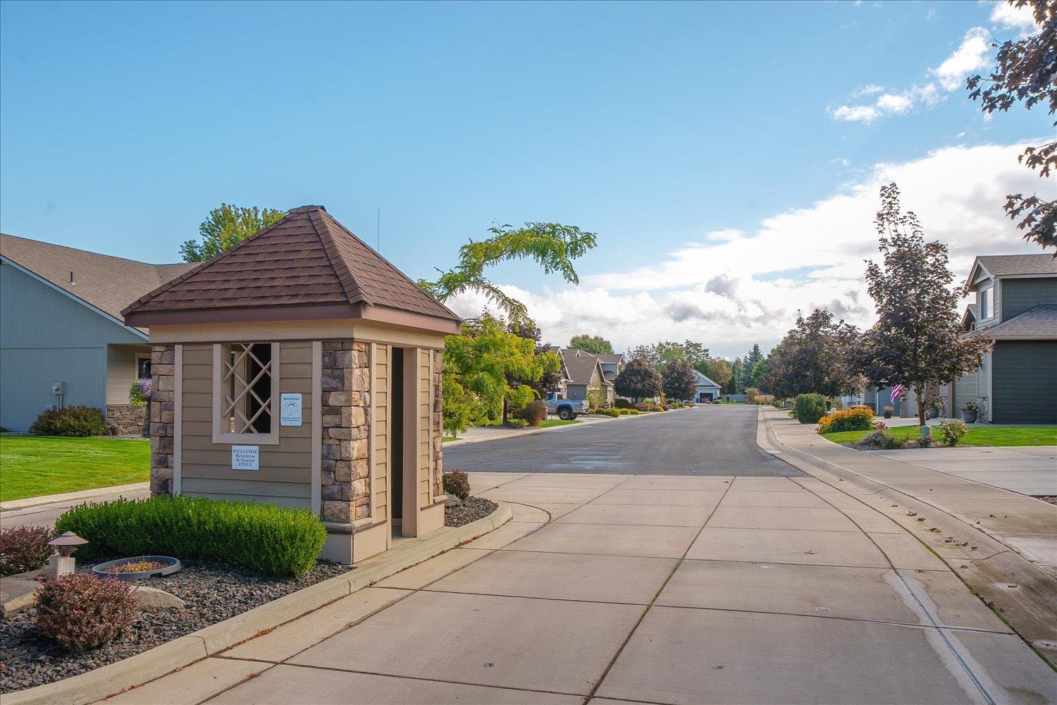 2212 E 51st Ln - Photo 37