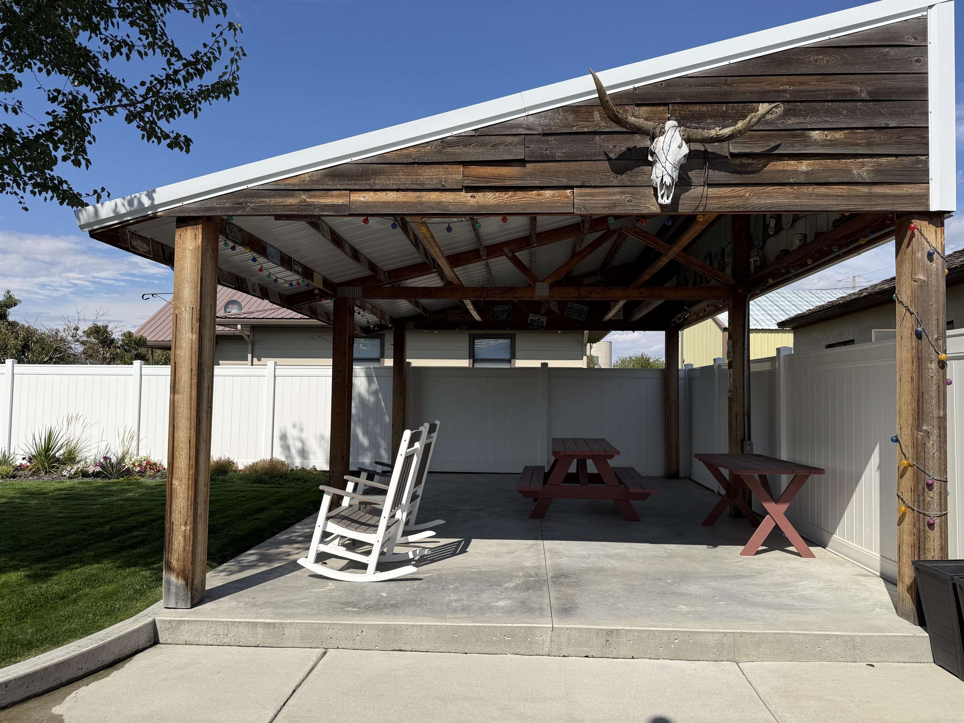 210 W 4th Ave - Photo 29