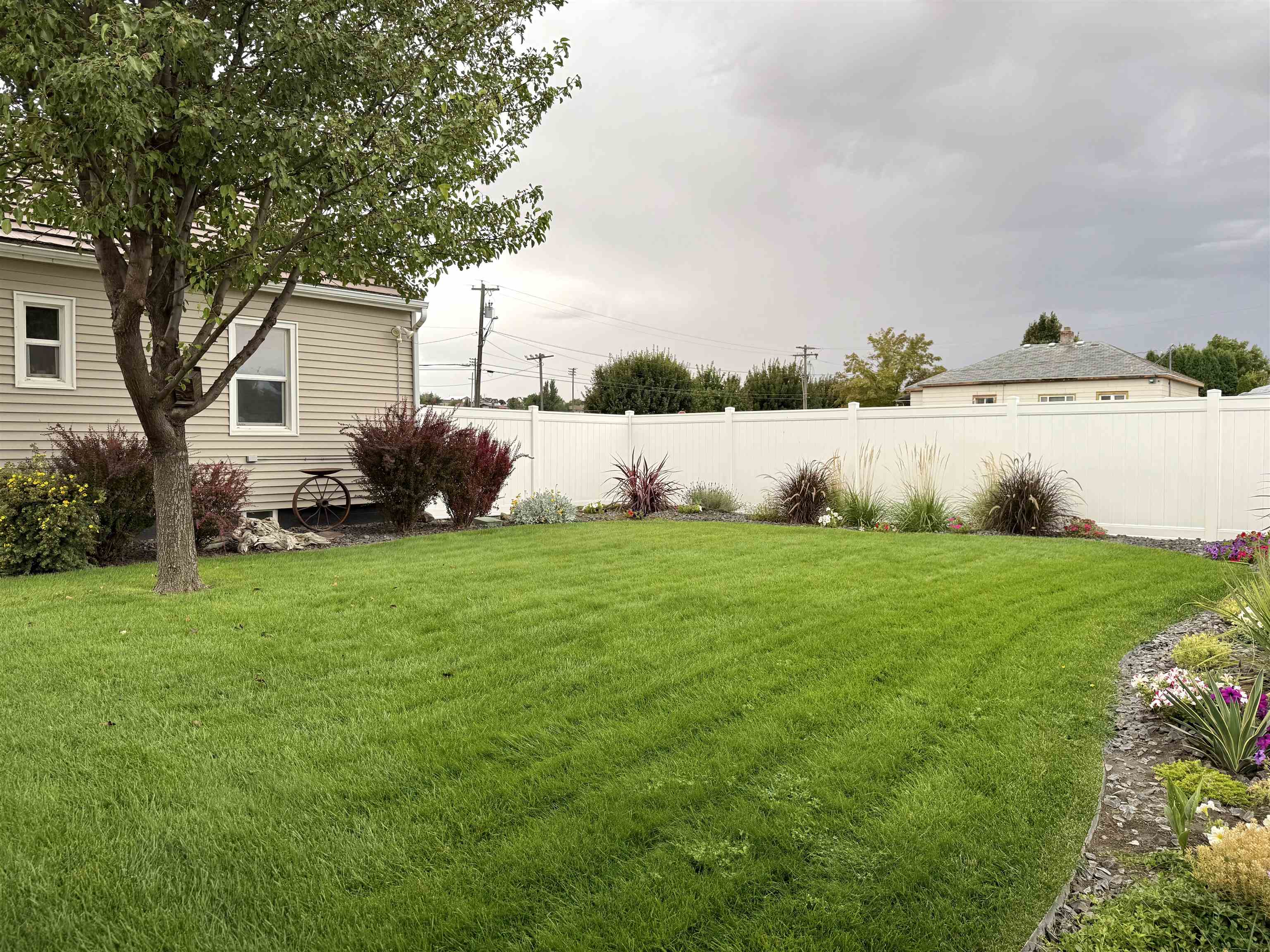 210 W 4th Ave - Photo 31
