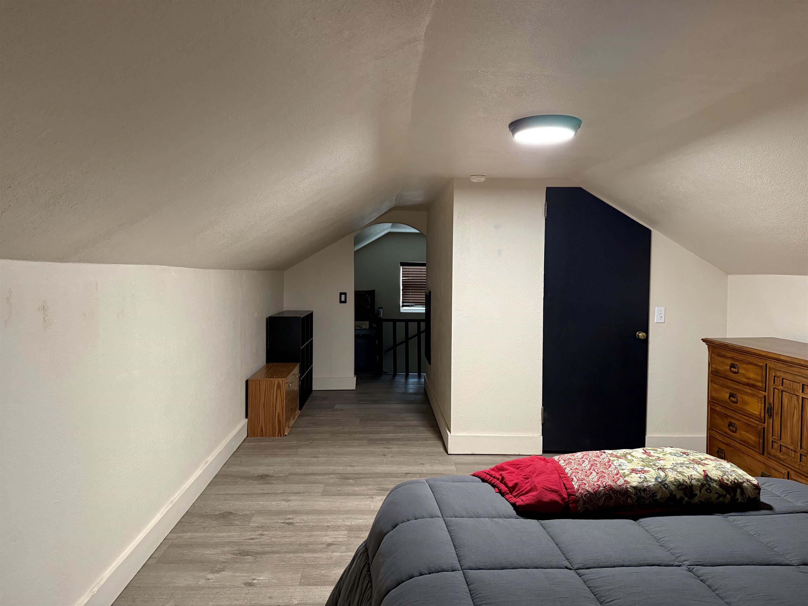 210 W 4th Ave - Photo 17