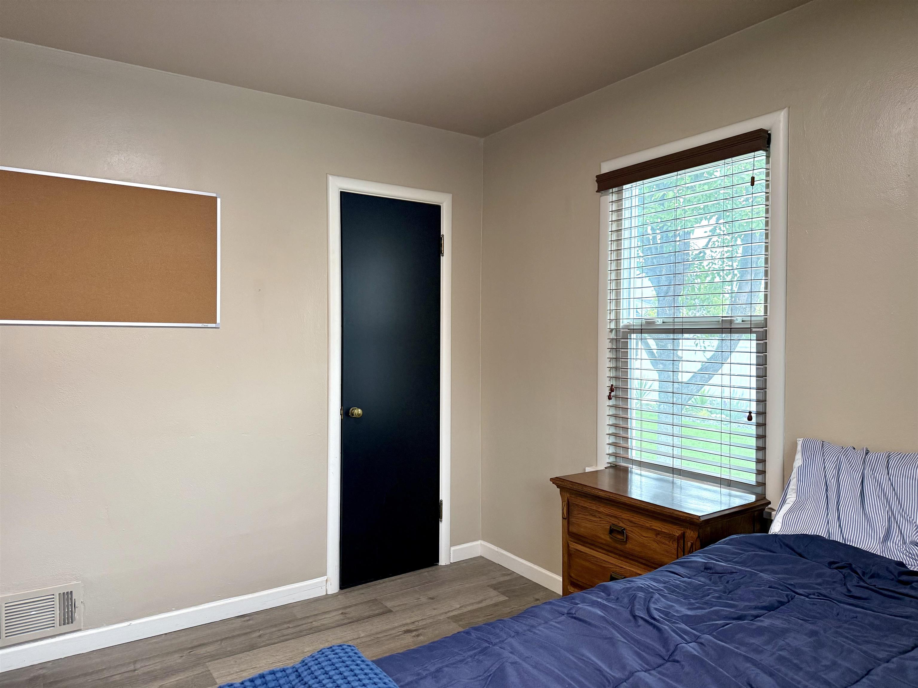 210 W 4th Ave - Photo 14