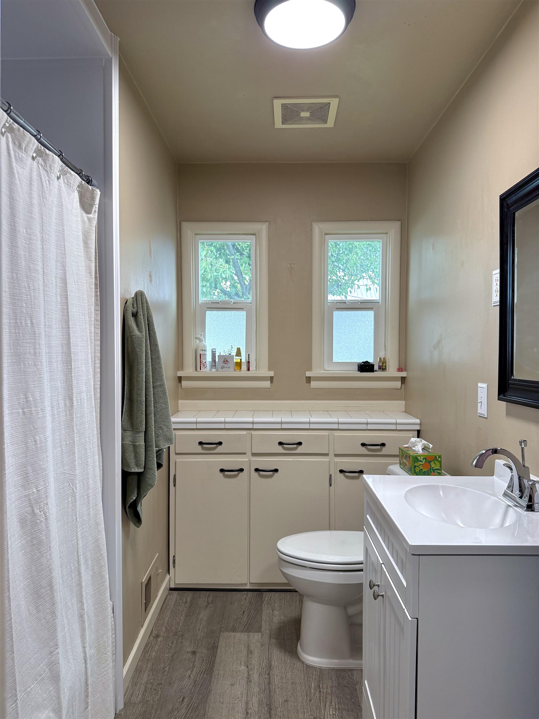 210 W 4th Ave - Photo 12