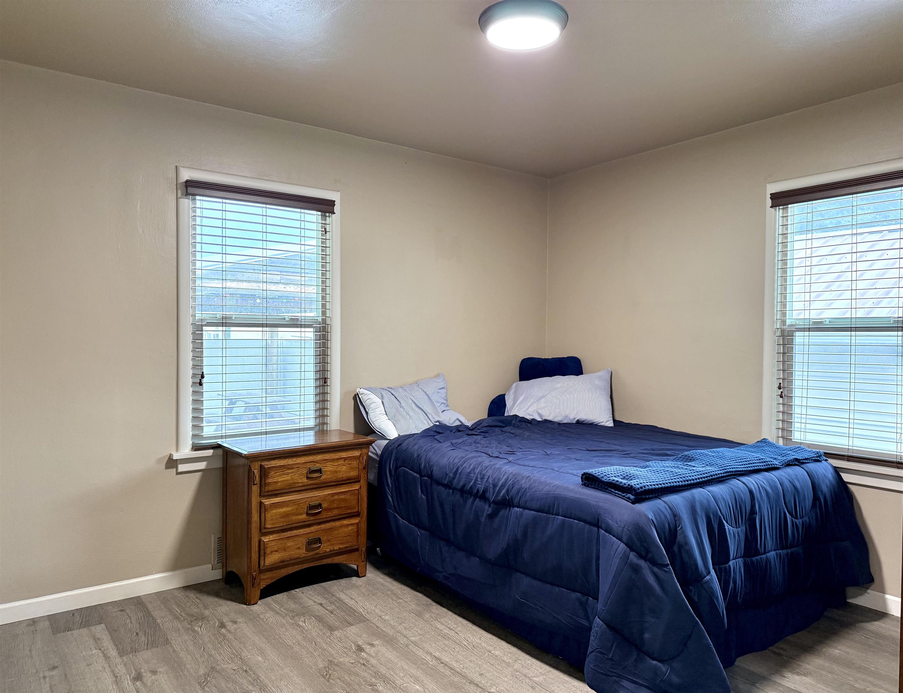 210 W 4th Ave - Photo 13