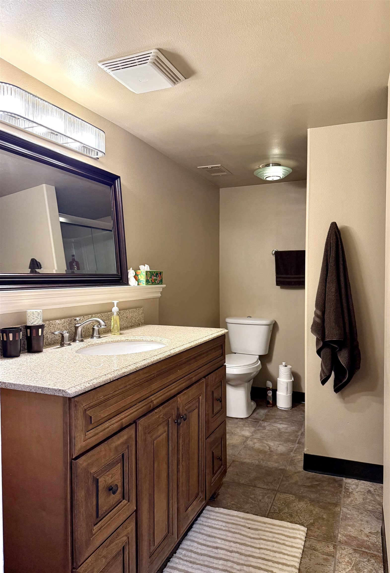 210 W 4th Ave - Photo 24