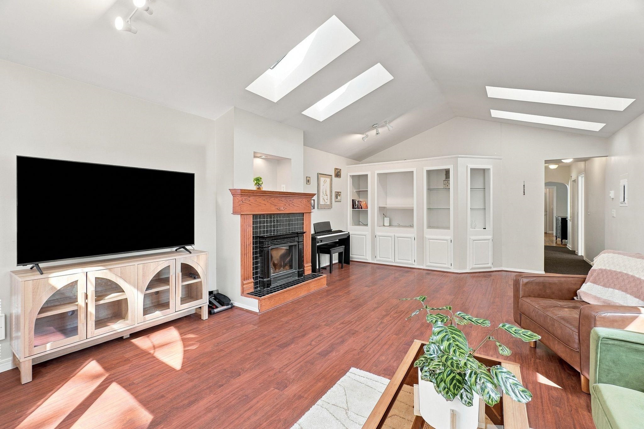 616 E 33rd Ave - Photo 13