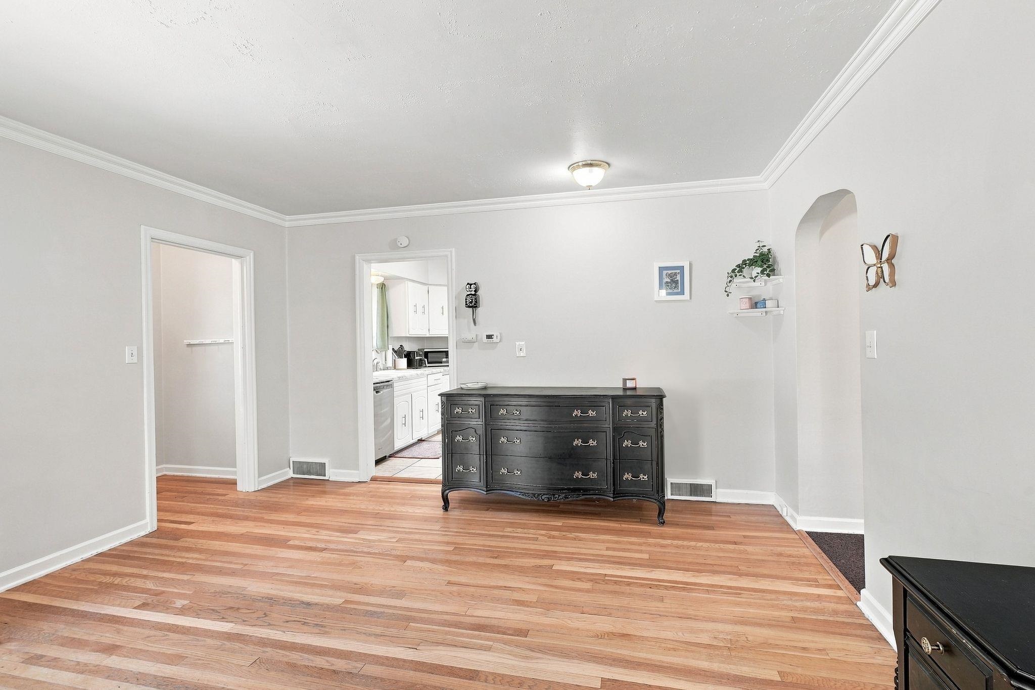 616 E 33rd Ave - Photo 8
