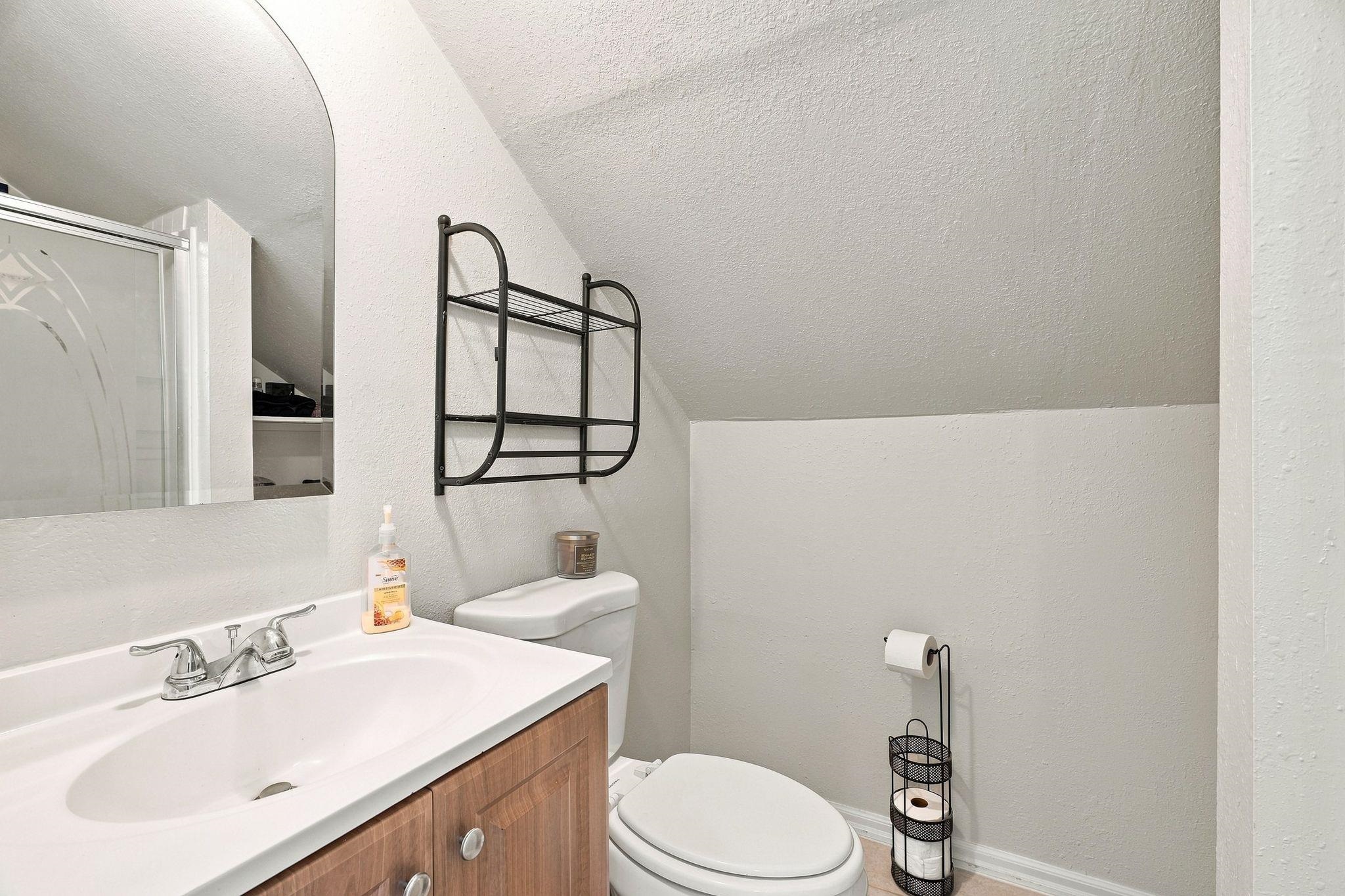 616 E 33rd Ave - Photo 25