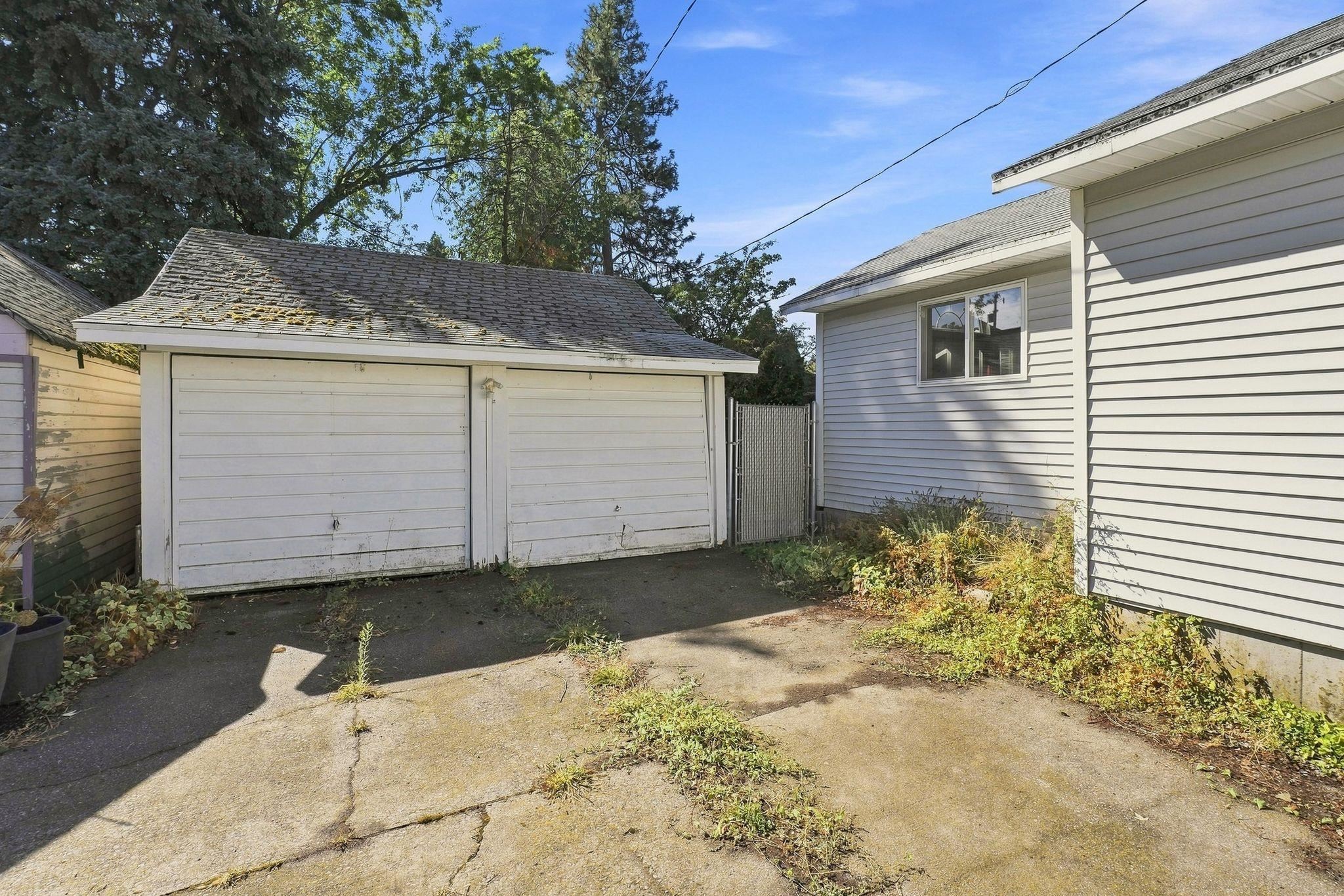 616 E 33rd Ave - Photo 33